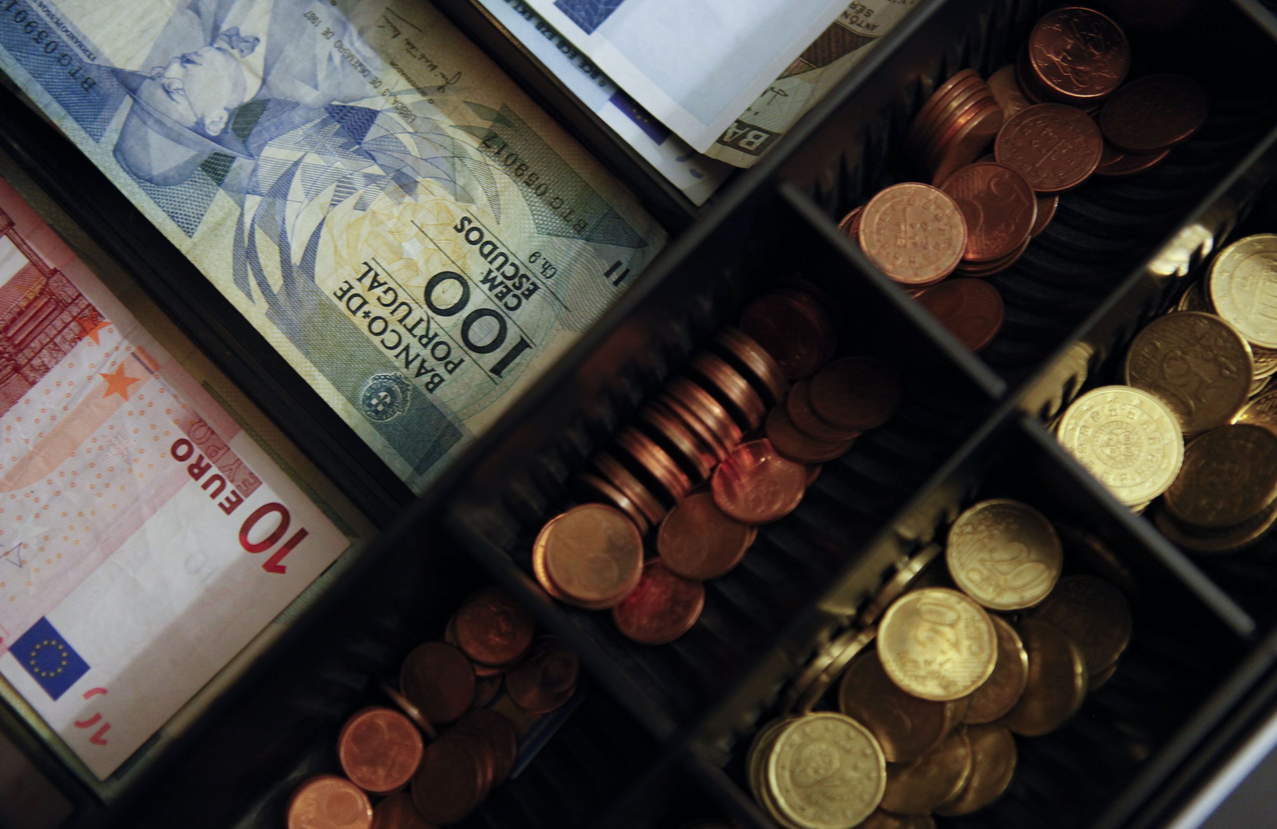 Região belga da Valónia mantém bloqueado acordo comercial entre UE e o Canadá