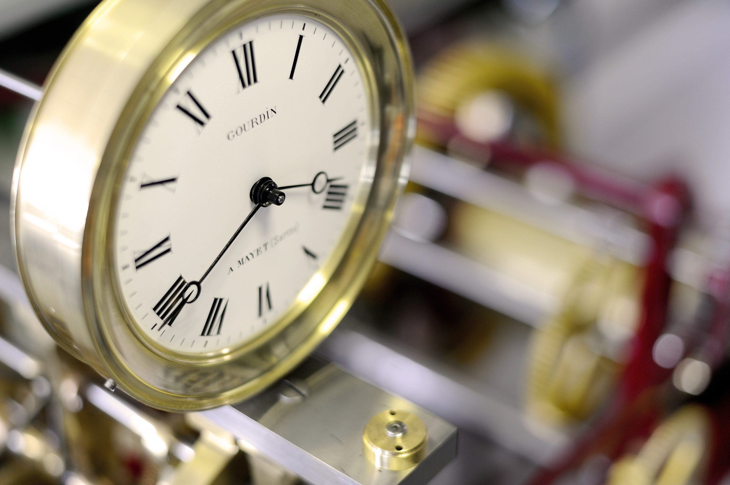 Relógios atrasam uma hora na madrugada de domingo