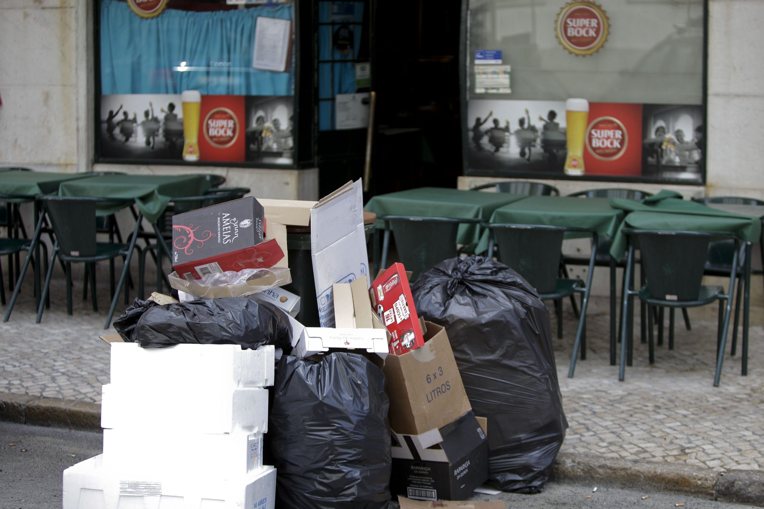 Higiene urbana com mais queixas da aplicação “Na Minha Rua”