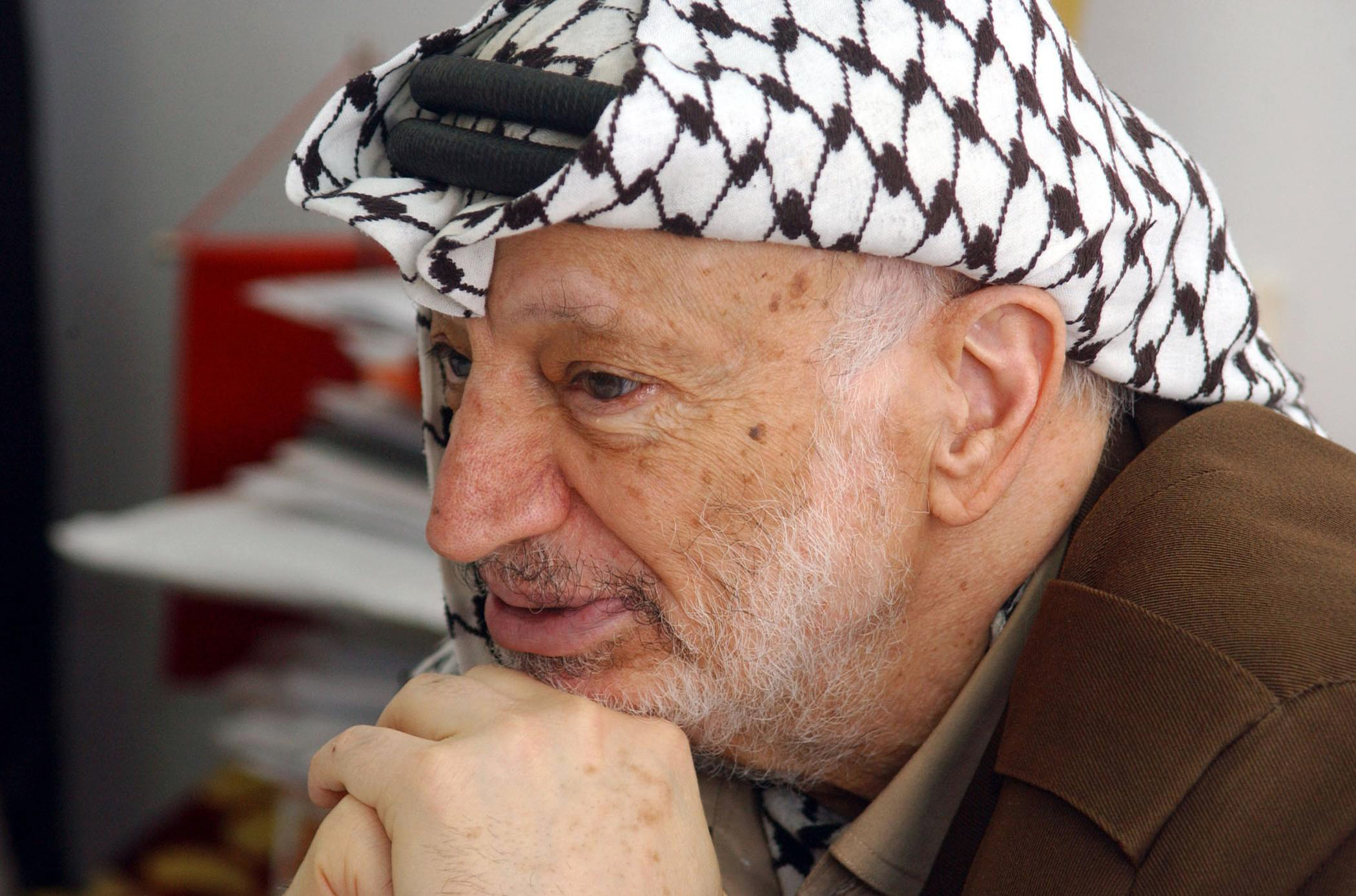 Museu palestiniano retira caricaturas de Arafat da exposição devido a reclamações