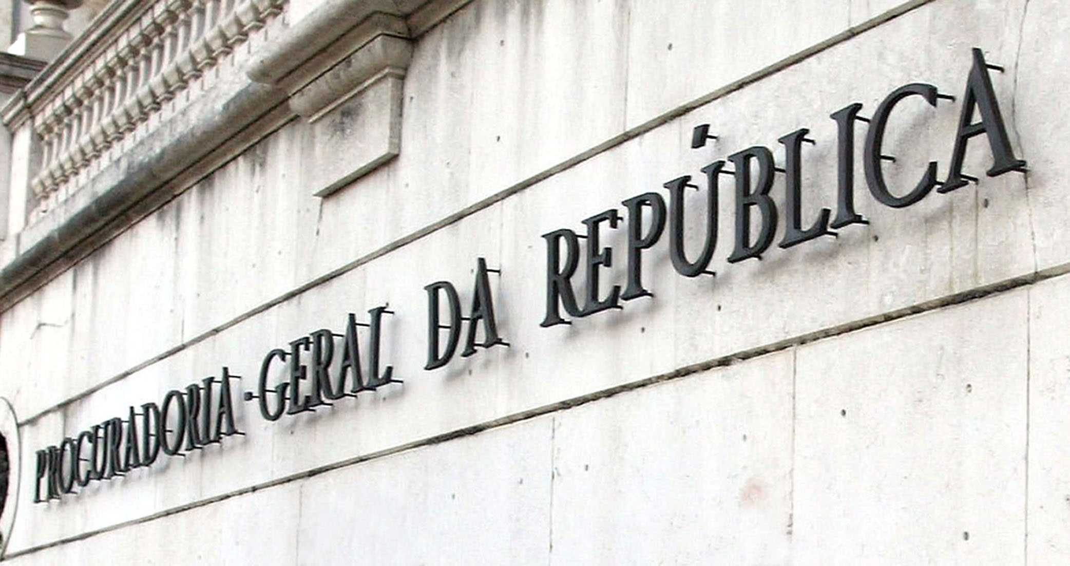 Isabel dos Santos: PGR confirma buscas a banco e consultora a pedido de autoridades angolanas