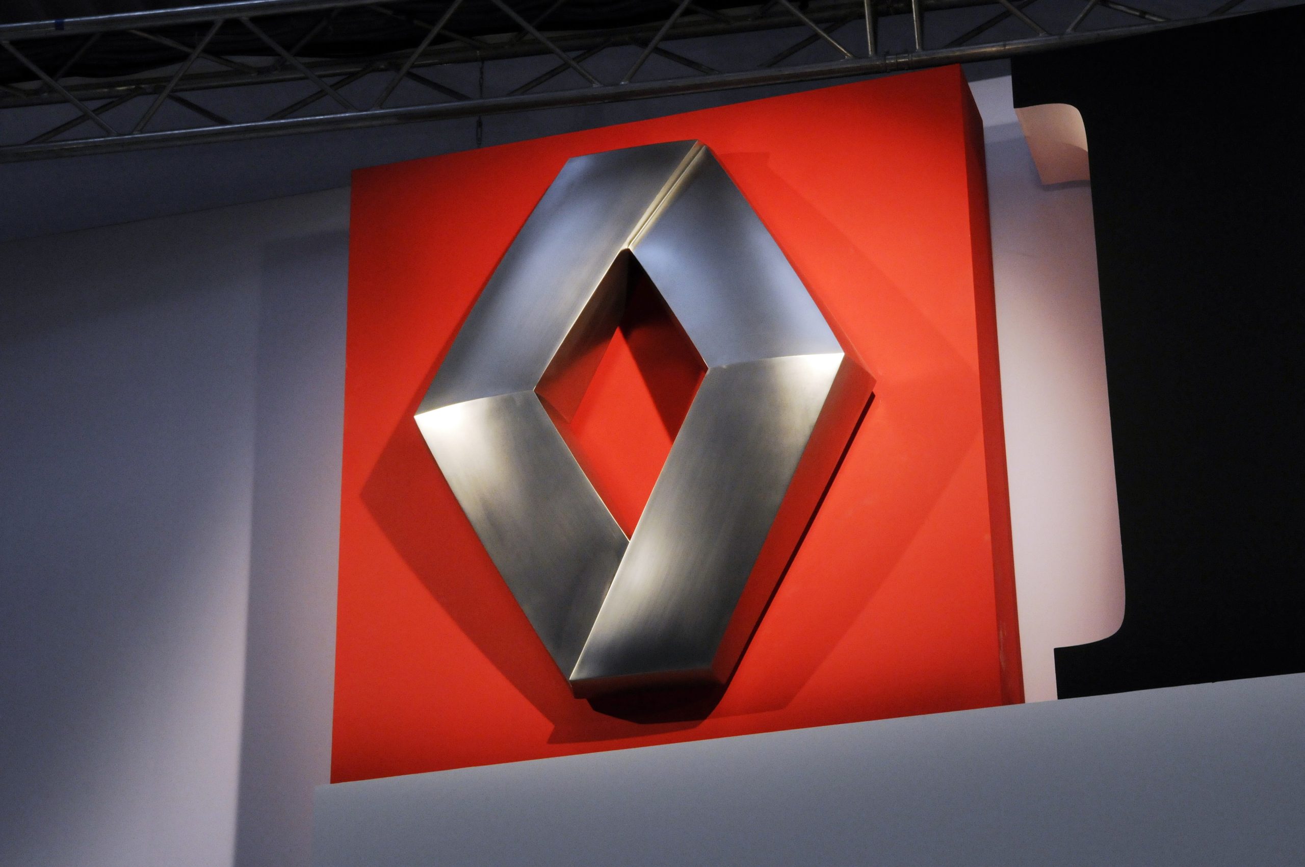 Pela primeira vez em 10 anos, a Renault registou prejuízos