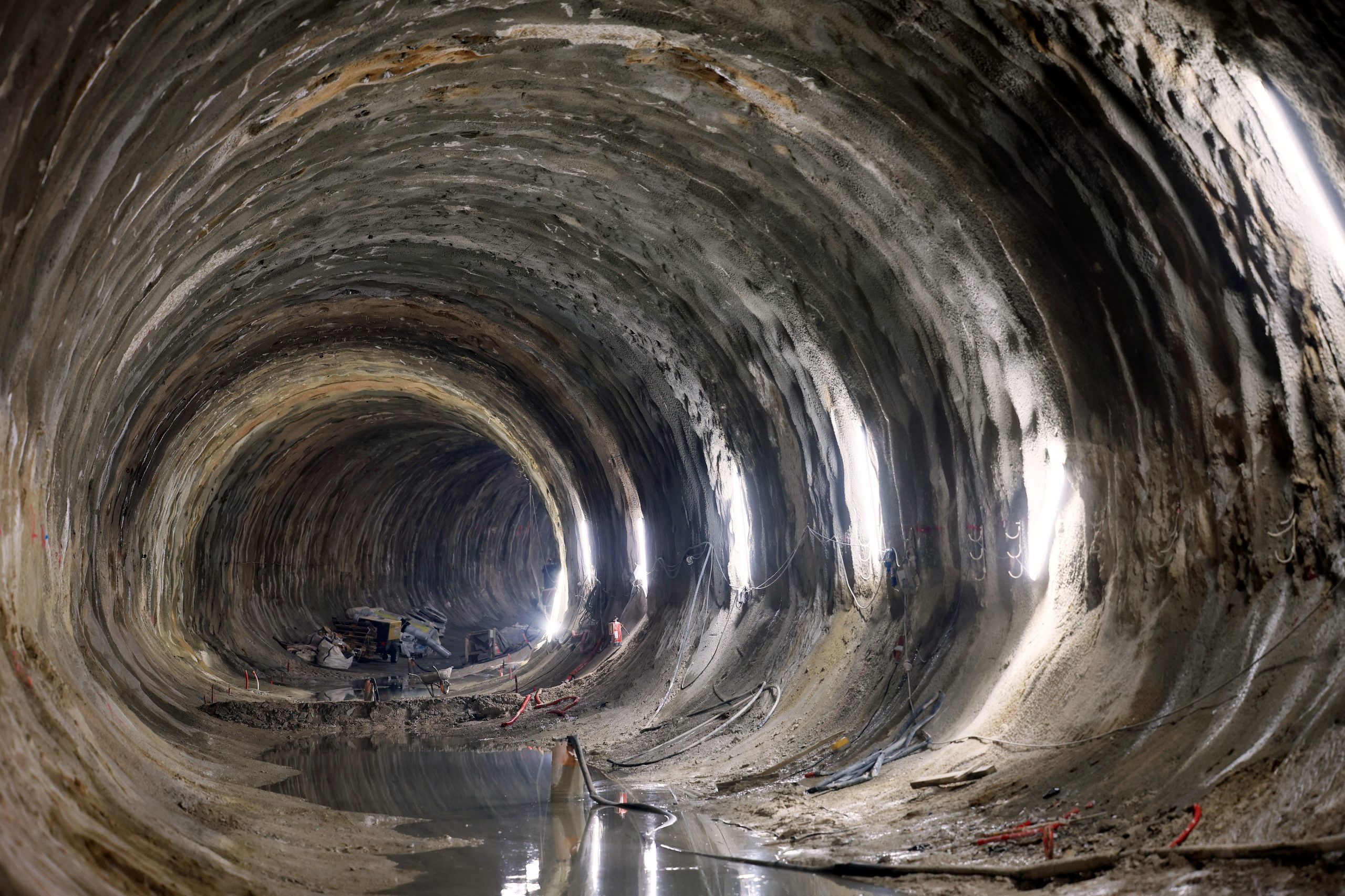 Metro do Porto suspende obra da segunda fase do metrobus