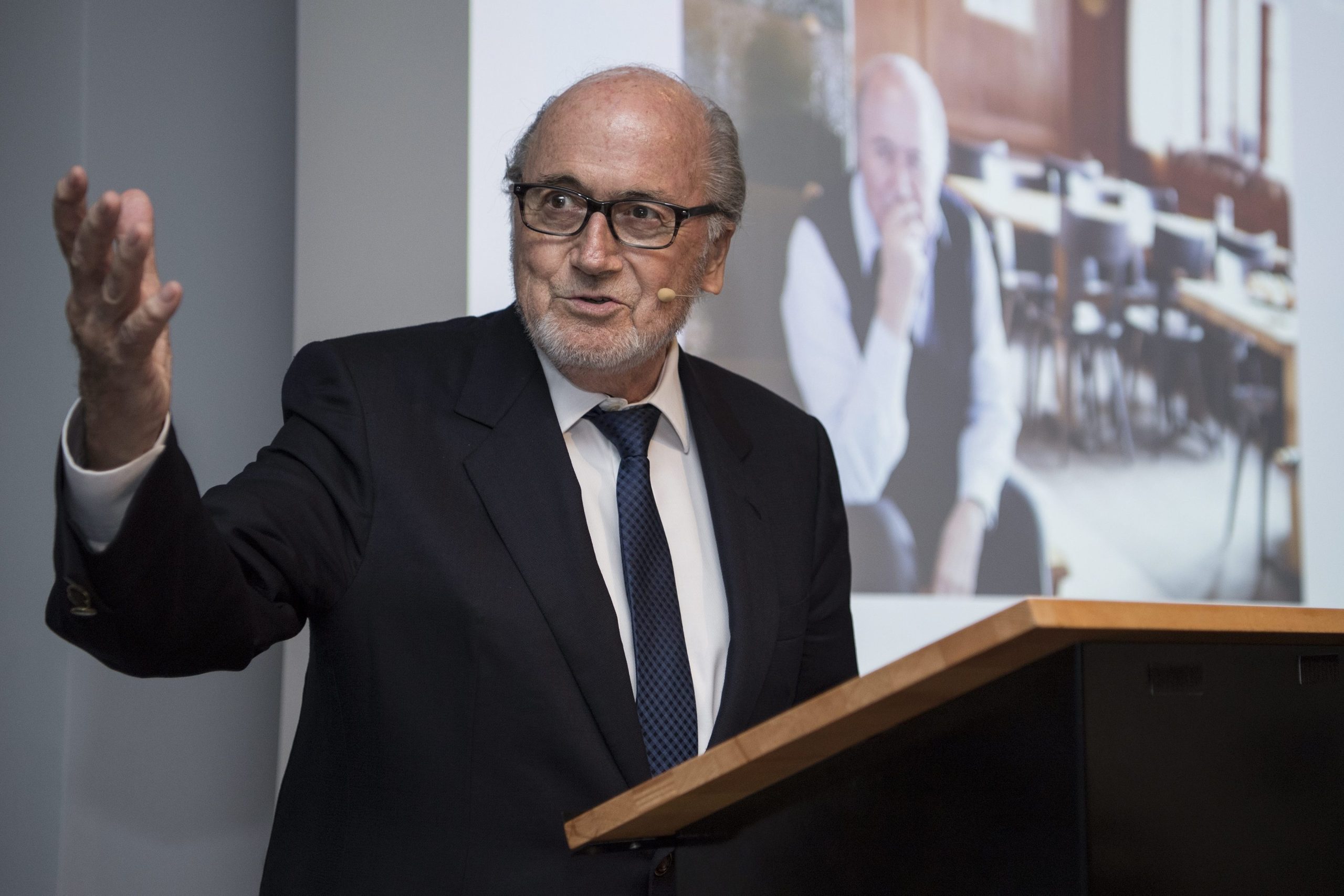 Blatter nega subornos na atribuição dos Mundiais de futebol
