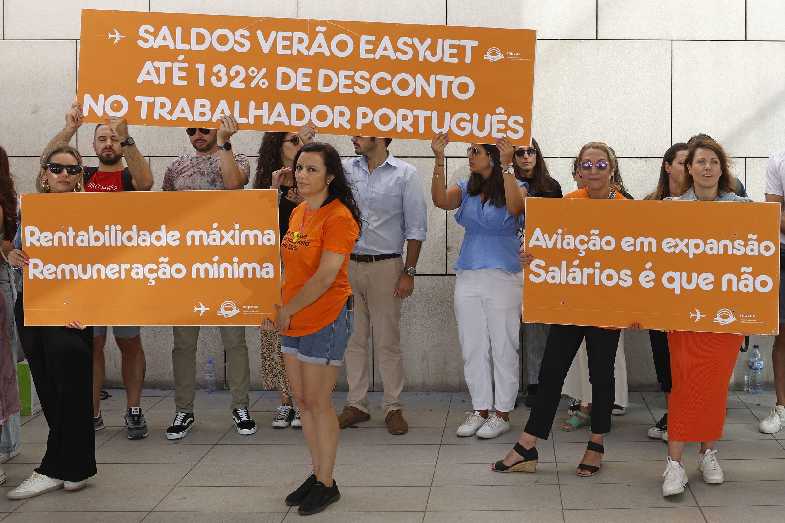 90% aderem à greve na easyJet e sindicato quer proposta “no mínimo trabalhável”
