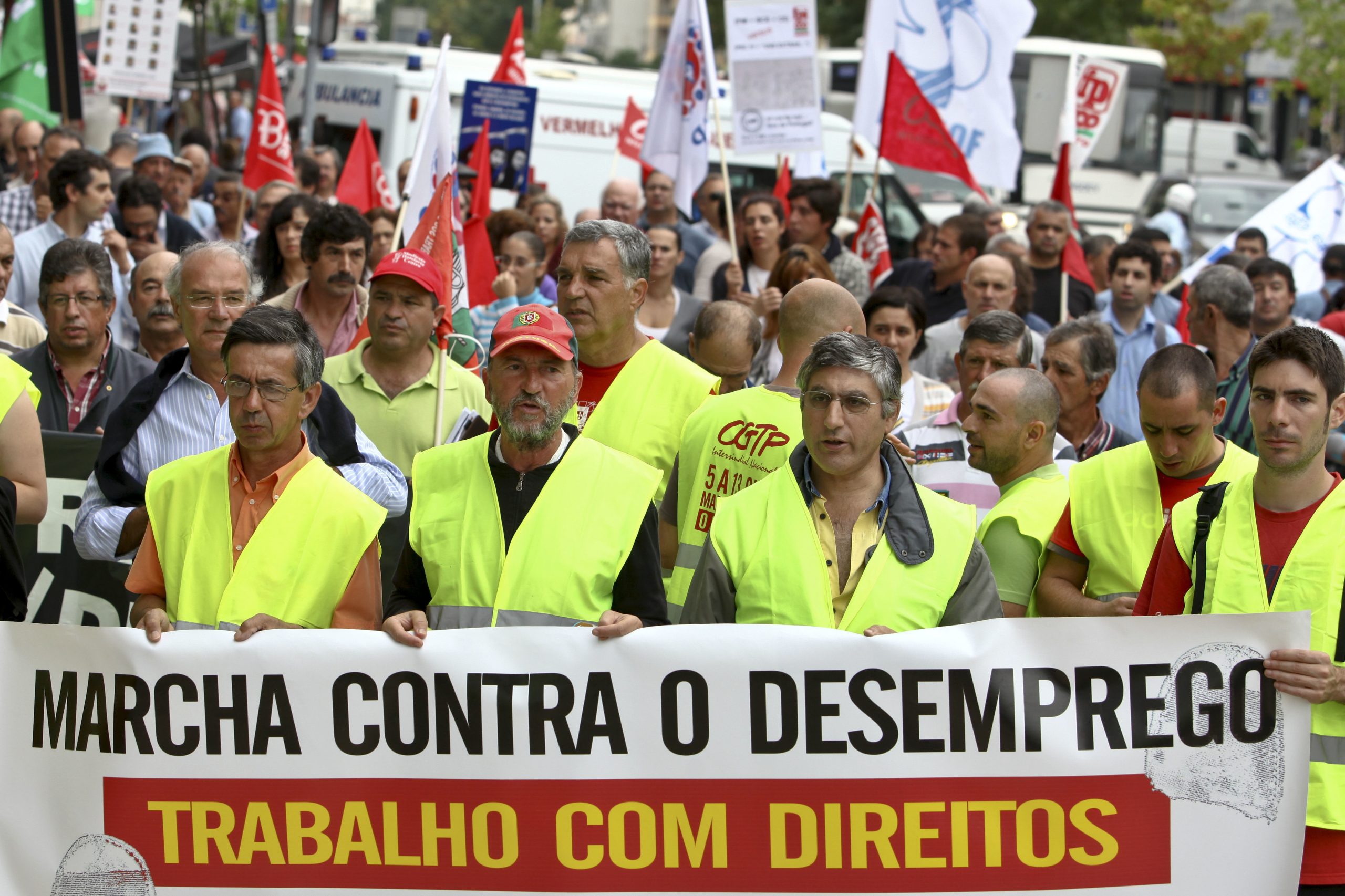 DGERT. Número de empresas com despedimentos coletivos cai 45% até junho