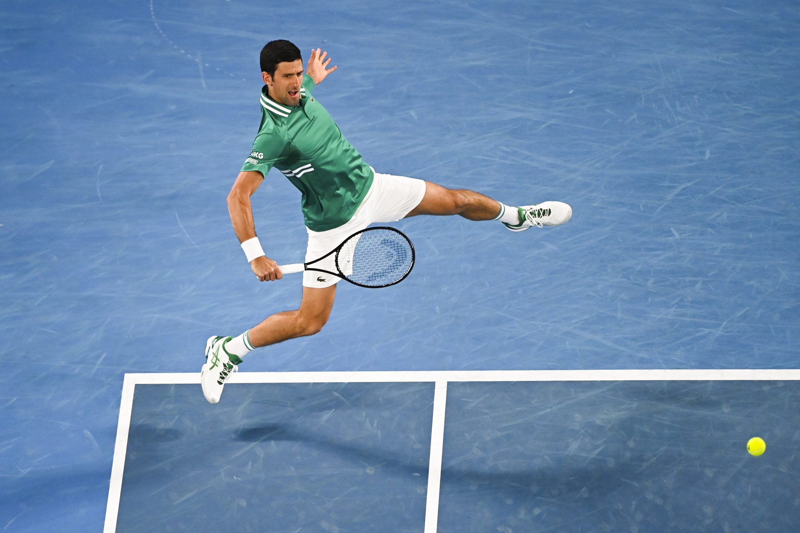 Open da Austrália: Djokovic inicia defesa do título com triunfo fácil frente a Chardy