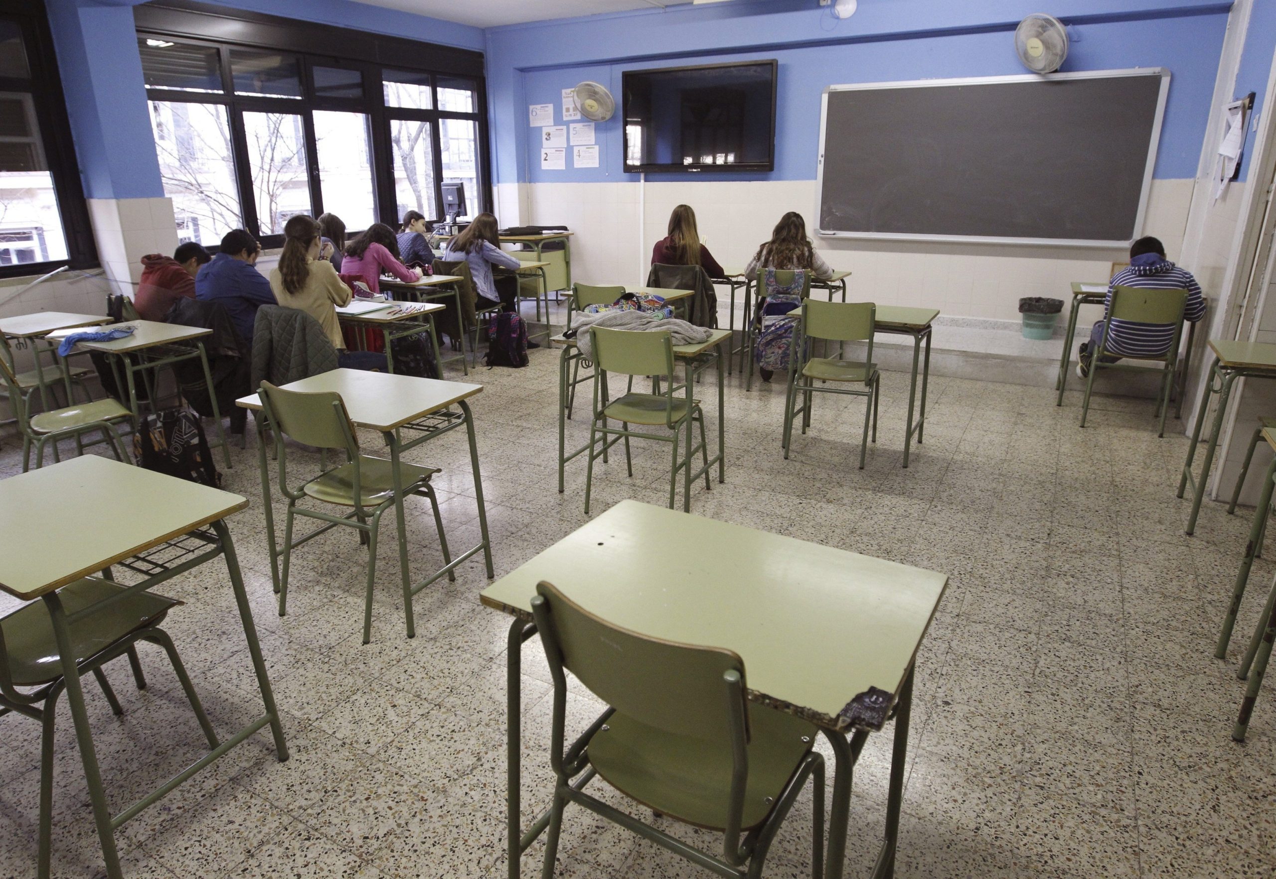 Bolseiros da FCT impedidos de realizar atividades sem fins lucrativos
