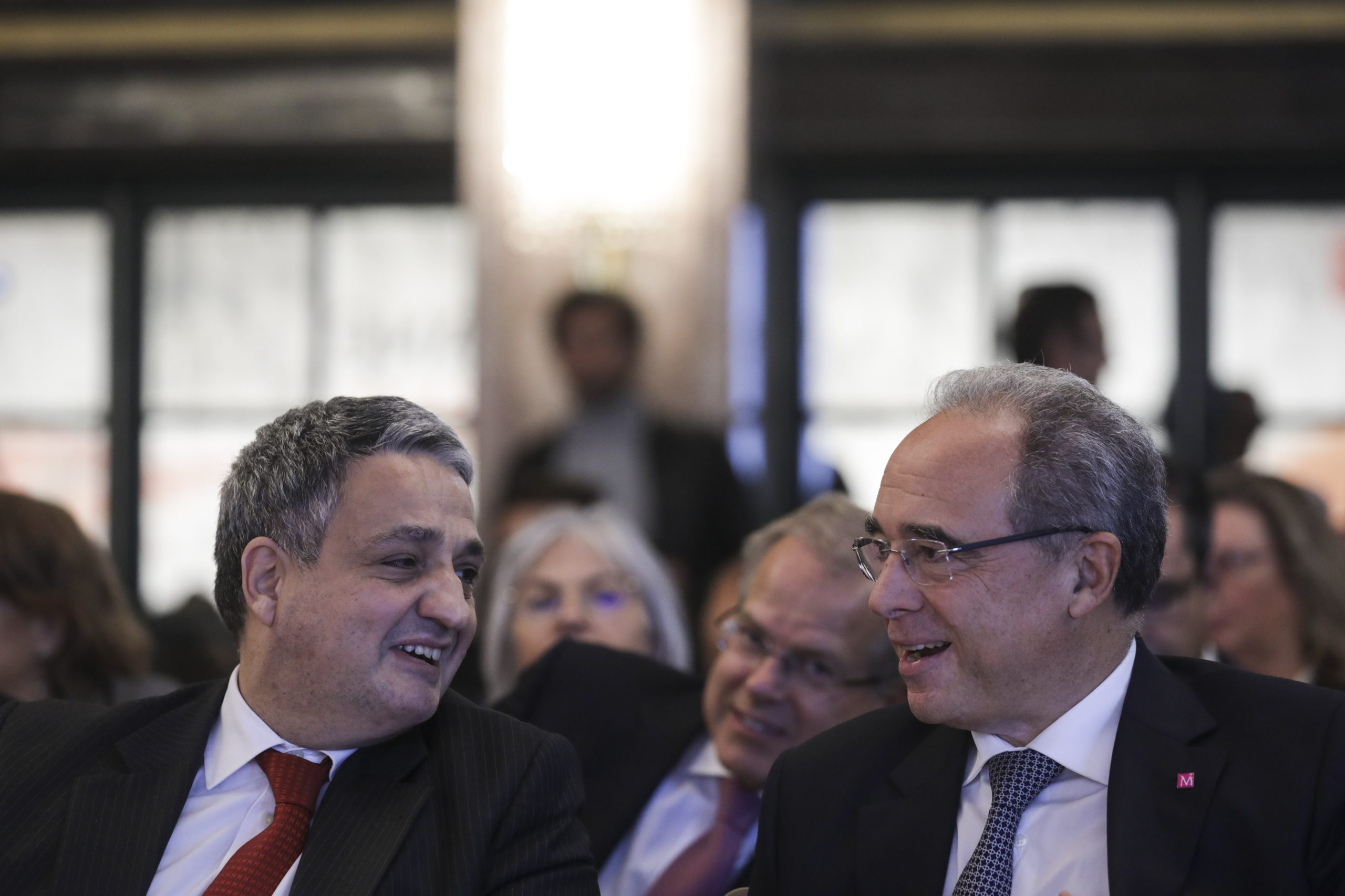 Banqueiros admitem que reestruturação dos bancos ainda vai continuar