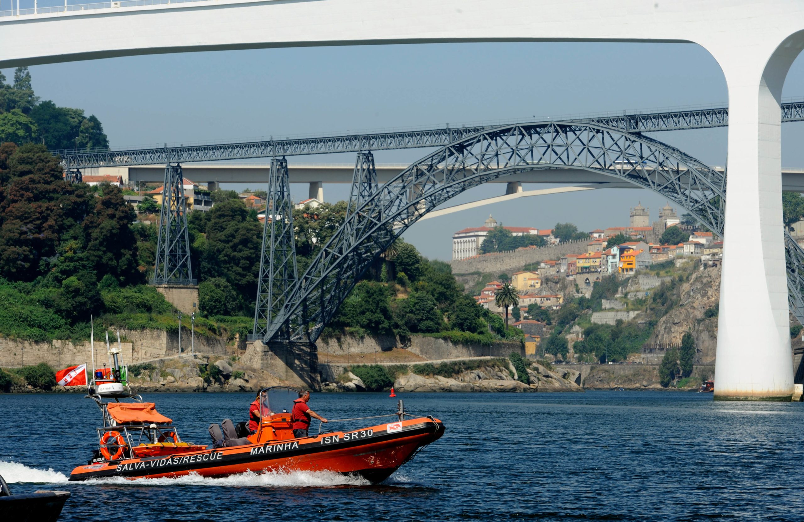Marcelo promulga lei que criminaliza produção e uso de lanchas rápidas. De que se trata?