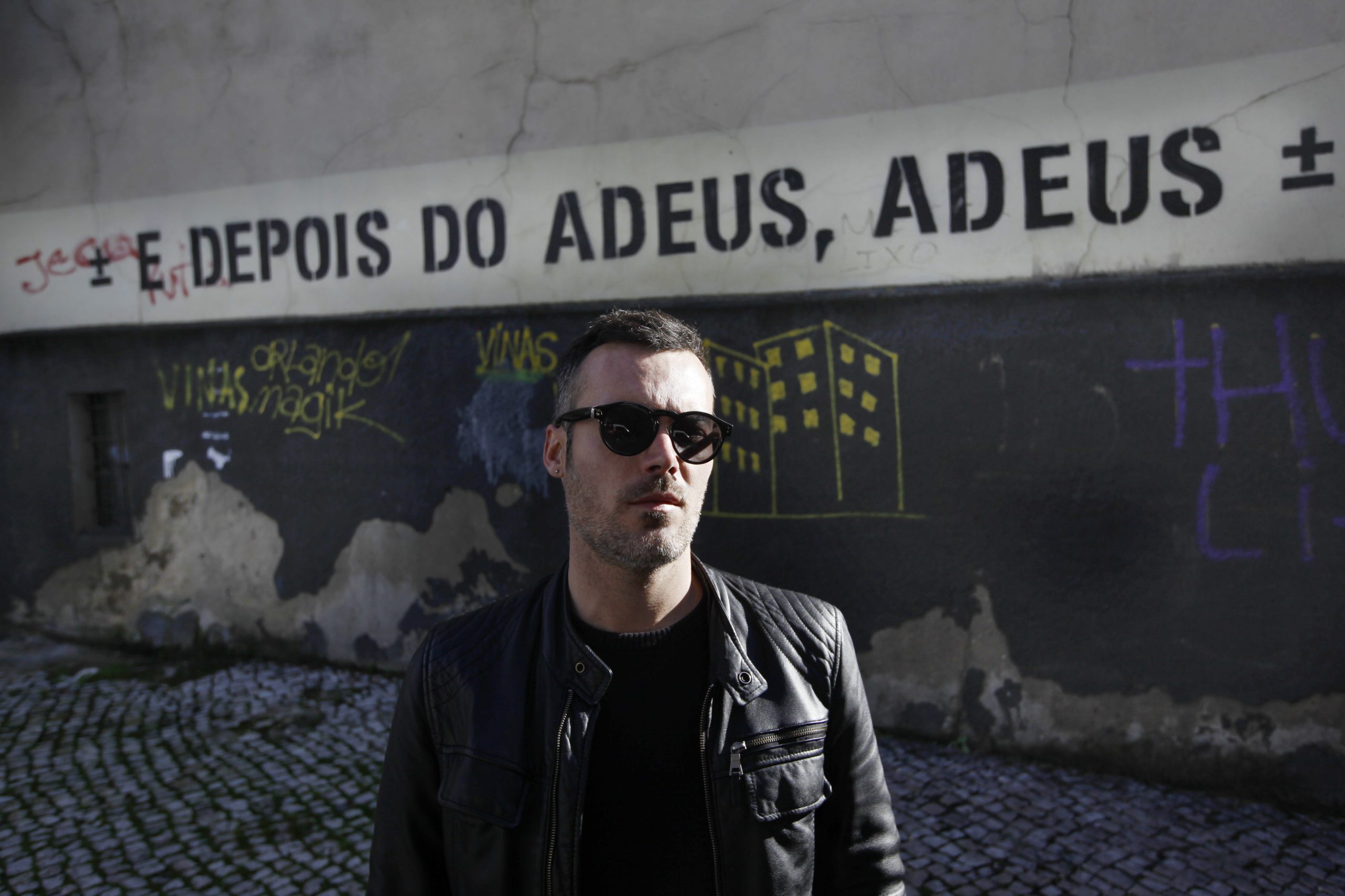 Miguel Januário vai estar no festival dinamarquês Roskilde com o projeto ±maismenos±