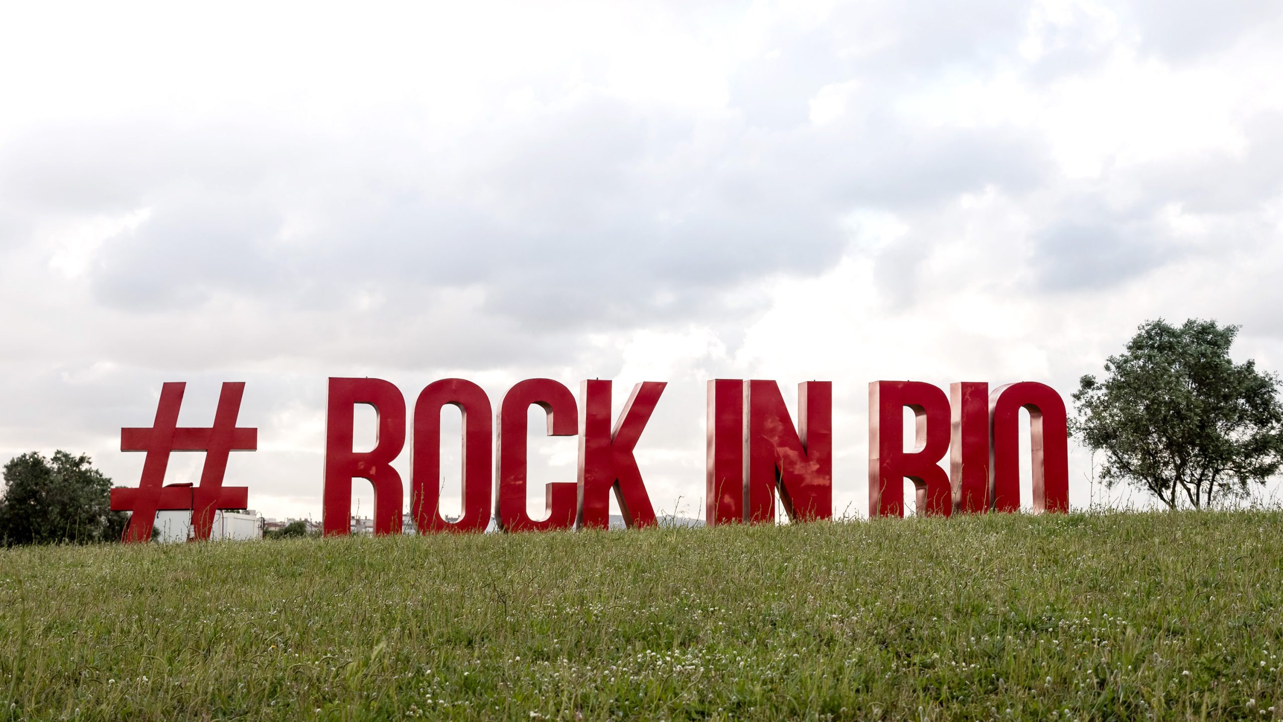 O palco de 20 toneladas do Rock in Rio Brasil nasceu em Portugal, numa metalúrgica pouco maior do que uma garagem