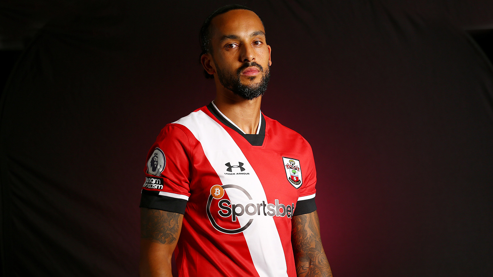 Theo Walcott deixa Everton e volta ao Southampton 15 anos depois