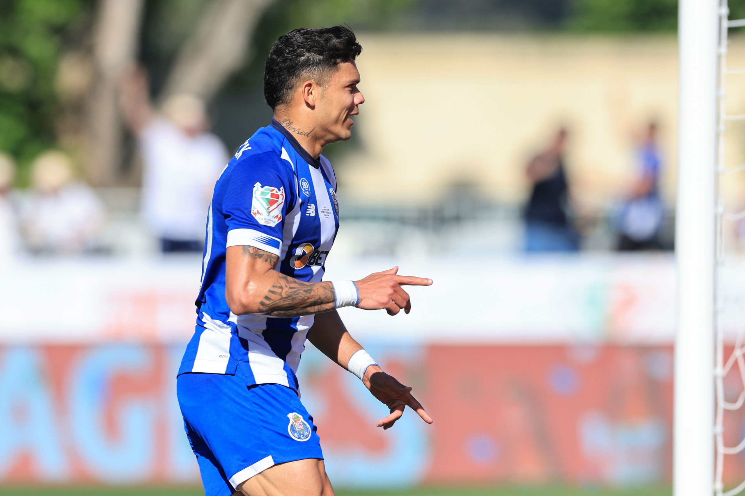 Avançado Evanilson contratado pelo Bournemouth ao FC Porto por 37 milhões fixos