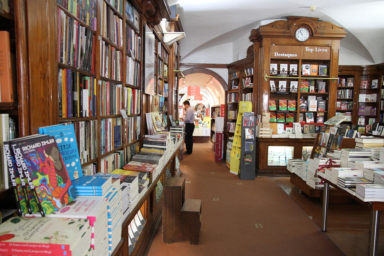 Morreu o livreiro Fernando Fernandes, fundador da livraria Leitura, no Porto