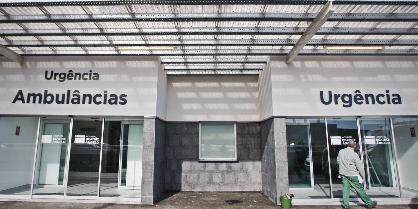 Doze urgências de obstetrícia e de pediatria fechadas hoje