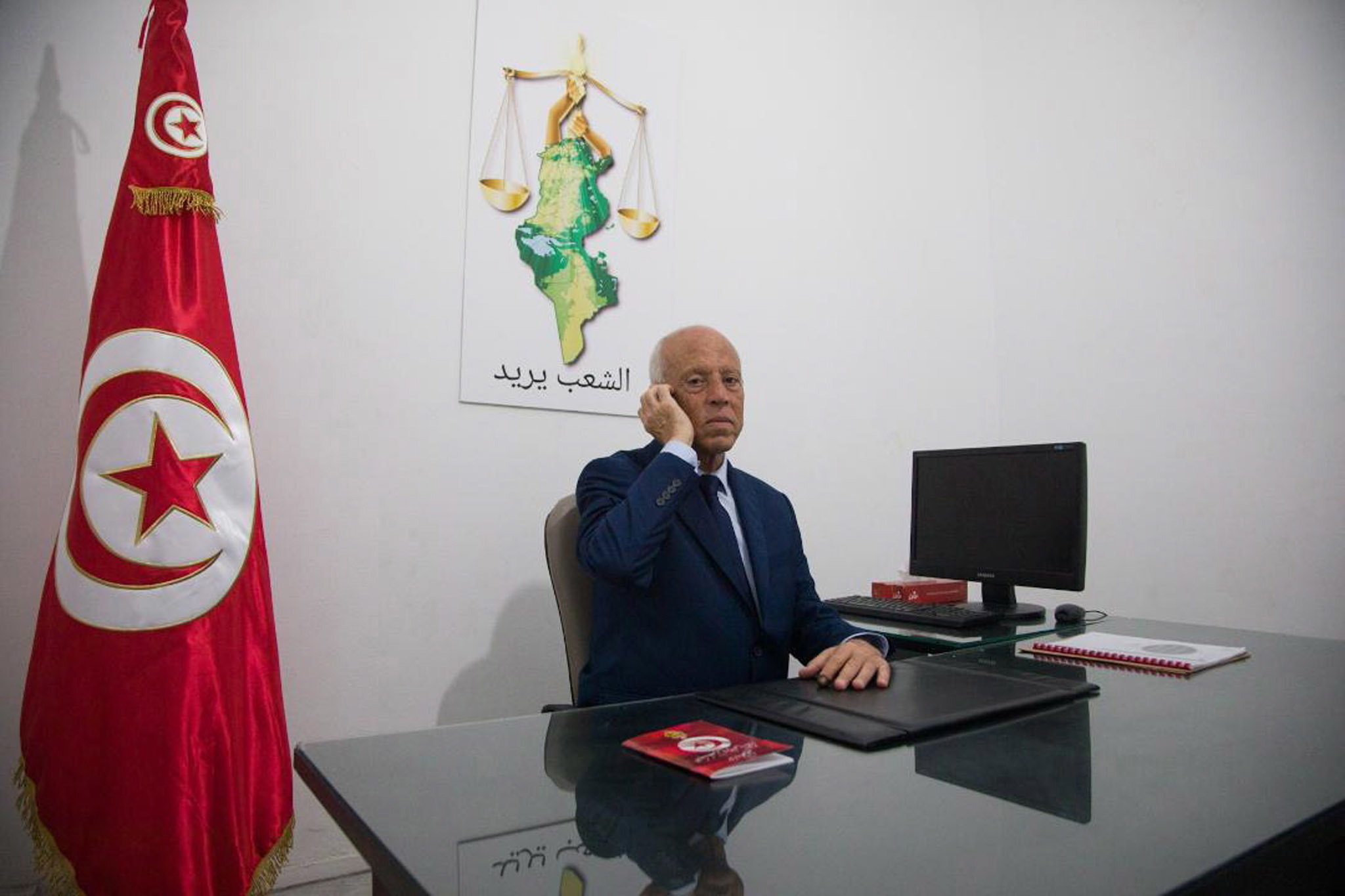 Independente favorável à pena de morte Kais Saied lidera presidenciais da Tunísia