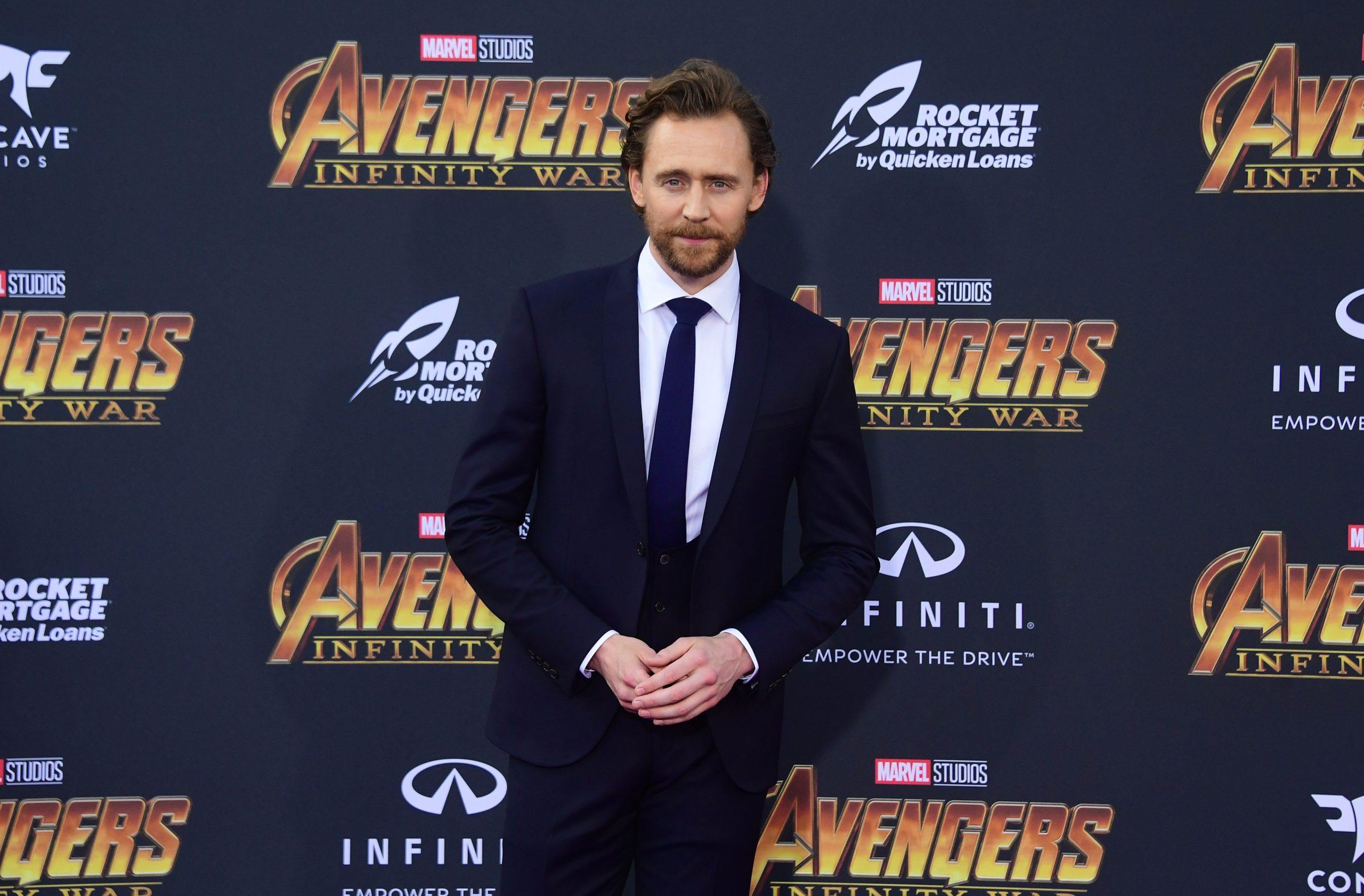 Tom Hiddleston diz que Loki “é despojado de tudo o que lhe é familiar” na nova série Marvel