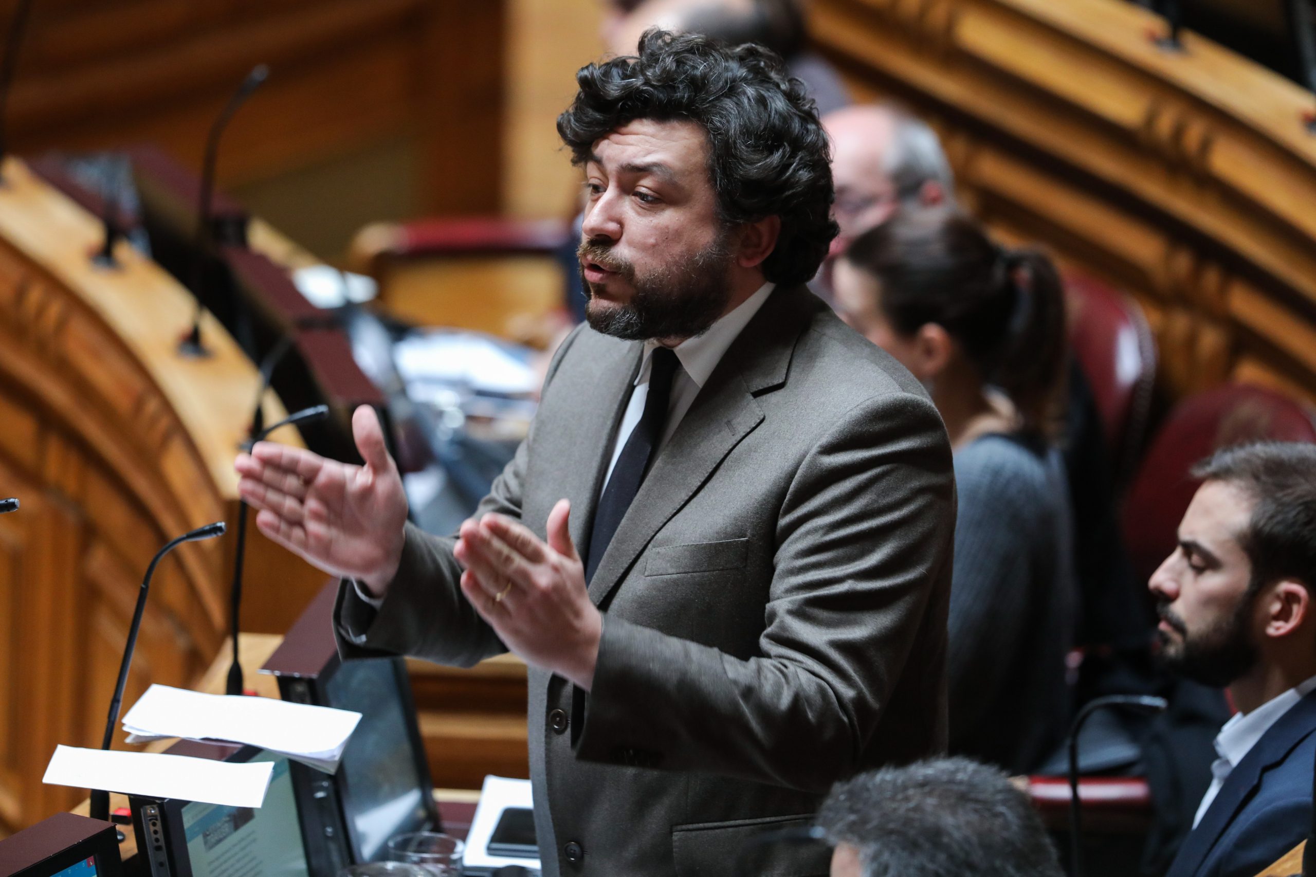 PS disponível para “construir solução” que responda a dúvidas de Marcelo sobre inseminação pós-morte