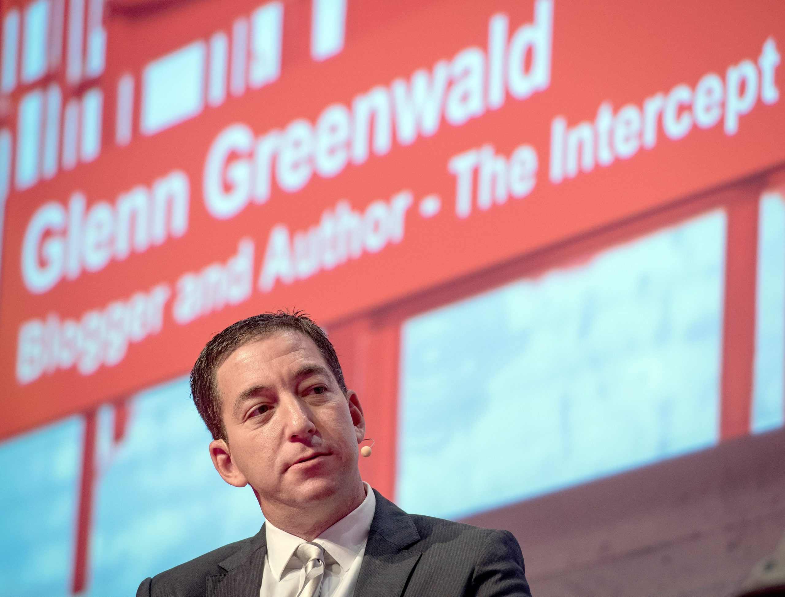 Brasil: Gleen Greenwald acusado de cometer cibercrimes. Jornalista fala em “ataque contra a imprensa livre”