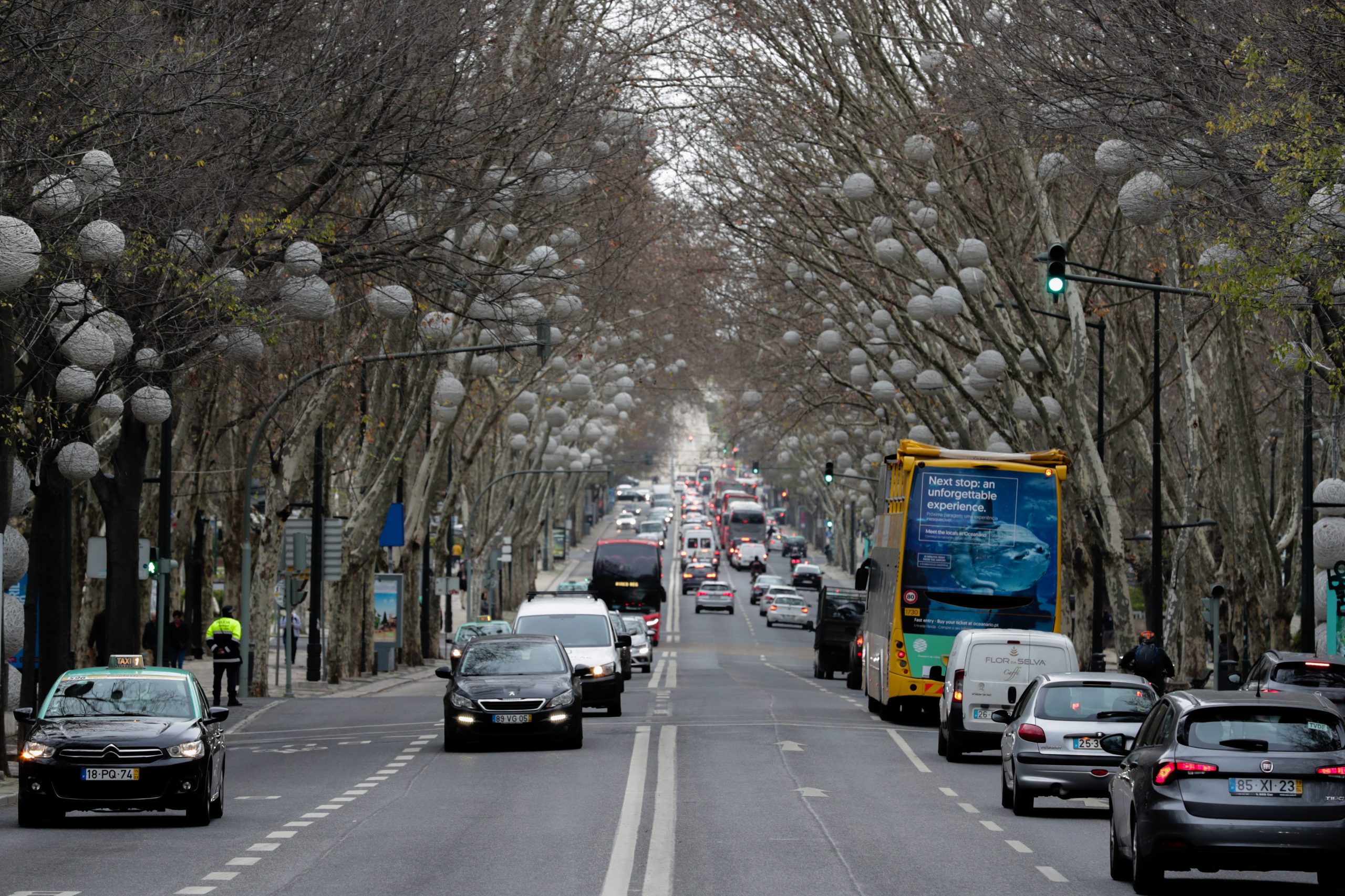 Câmara de Lisboa lamenta atraso na instalação de câmaras de vigilância para controlo do trânsito
