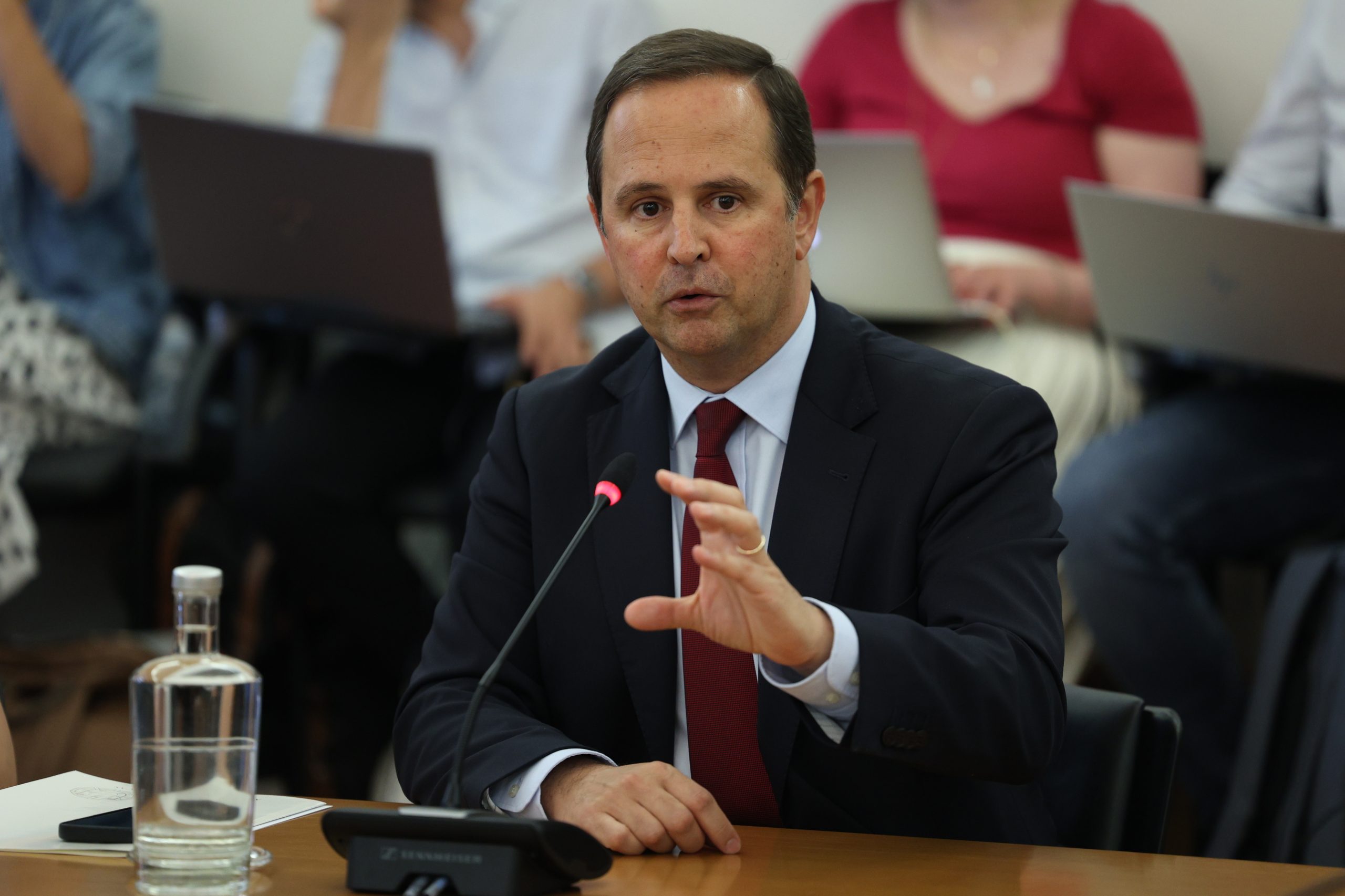 Comissão Parlamentar de Inquérito à TAP: Fernando Medina acusa PSD de afirmações falsas sobre utilização do SIS pelo Governo