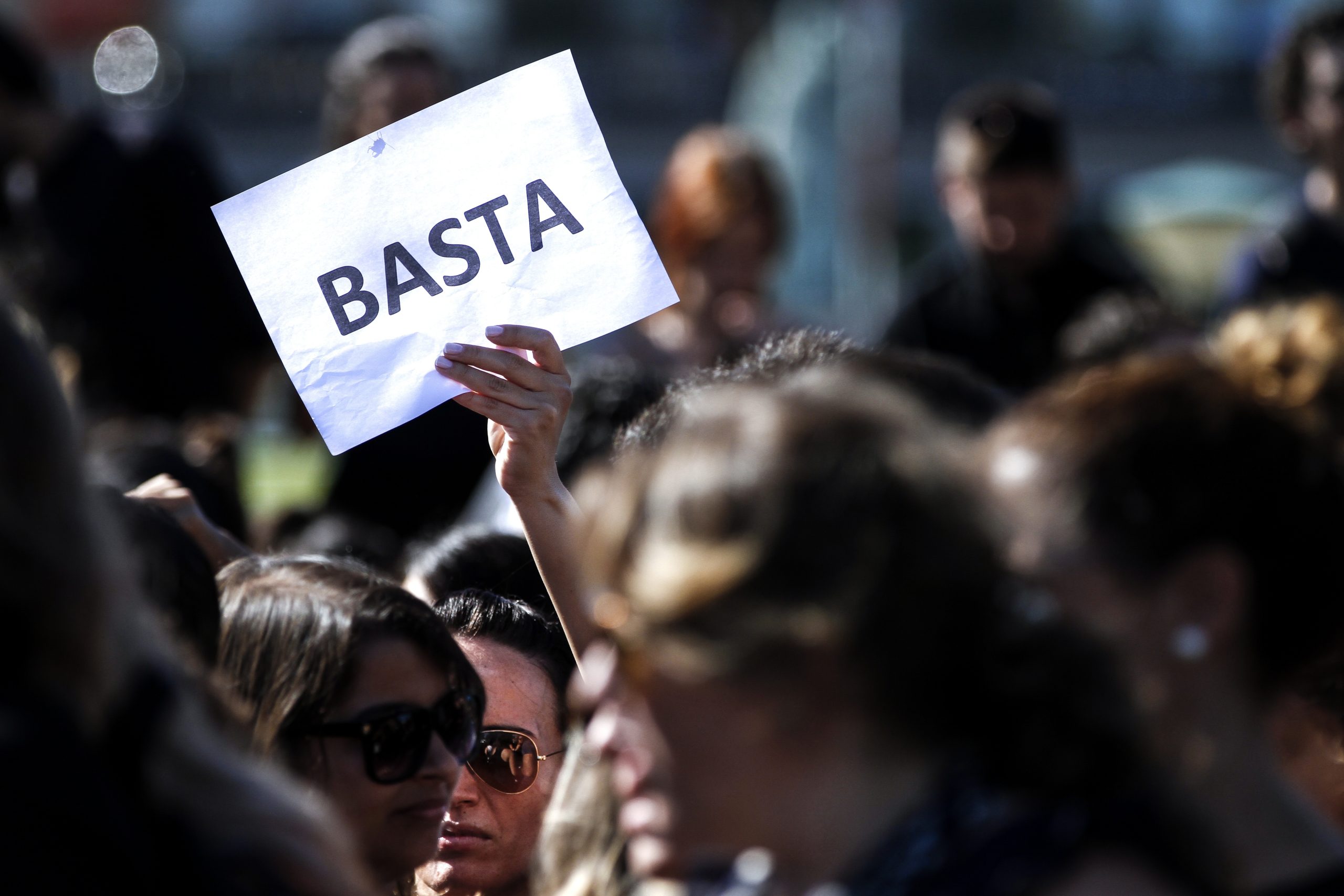 “Bella Ciao”. Em dia de greve, os médicos cantaram ao ministro