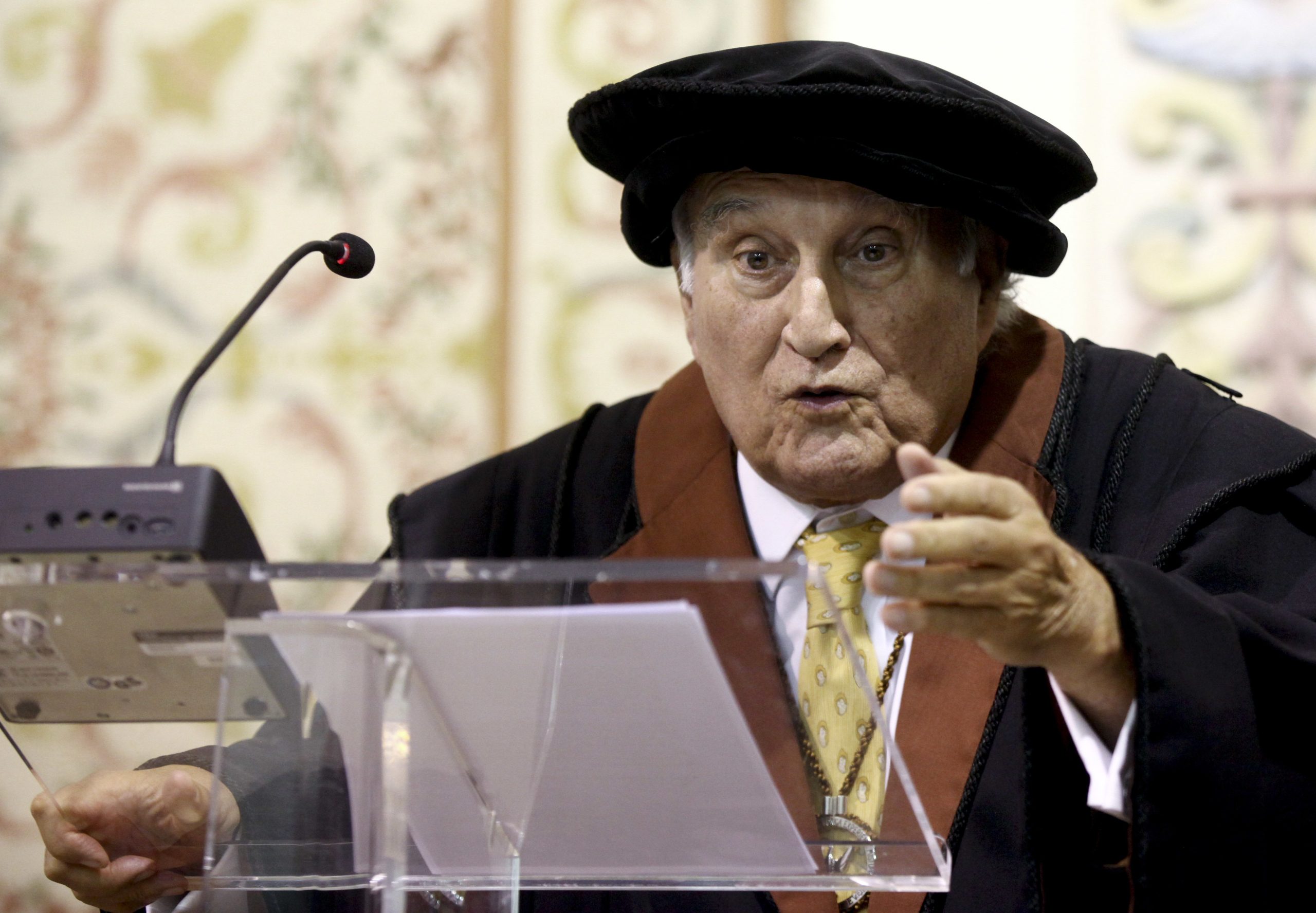 Morreu o embaixador José Cutileiro