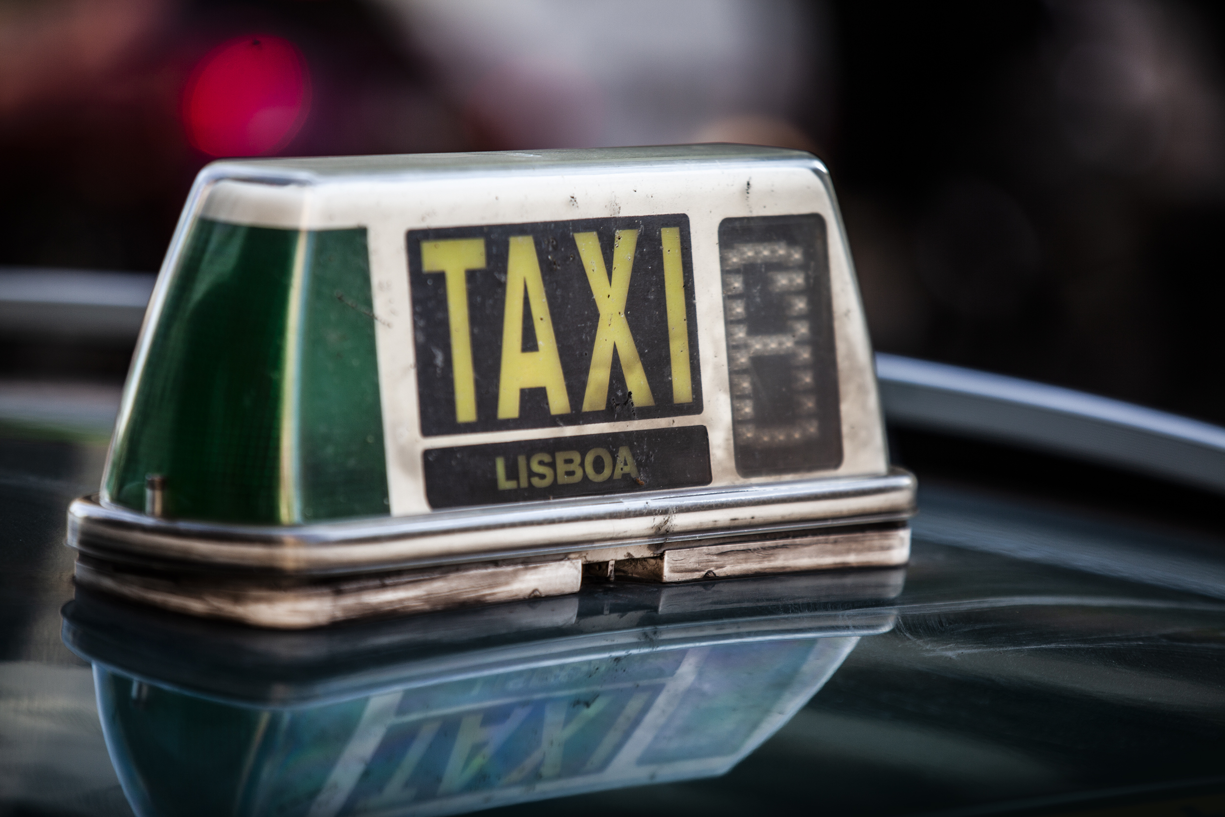 Associação de Táxis Unidos duvida que táximetros sejam todos atualizados no prazo legal
