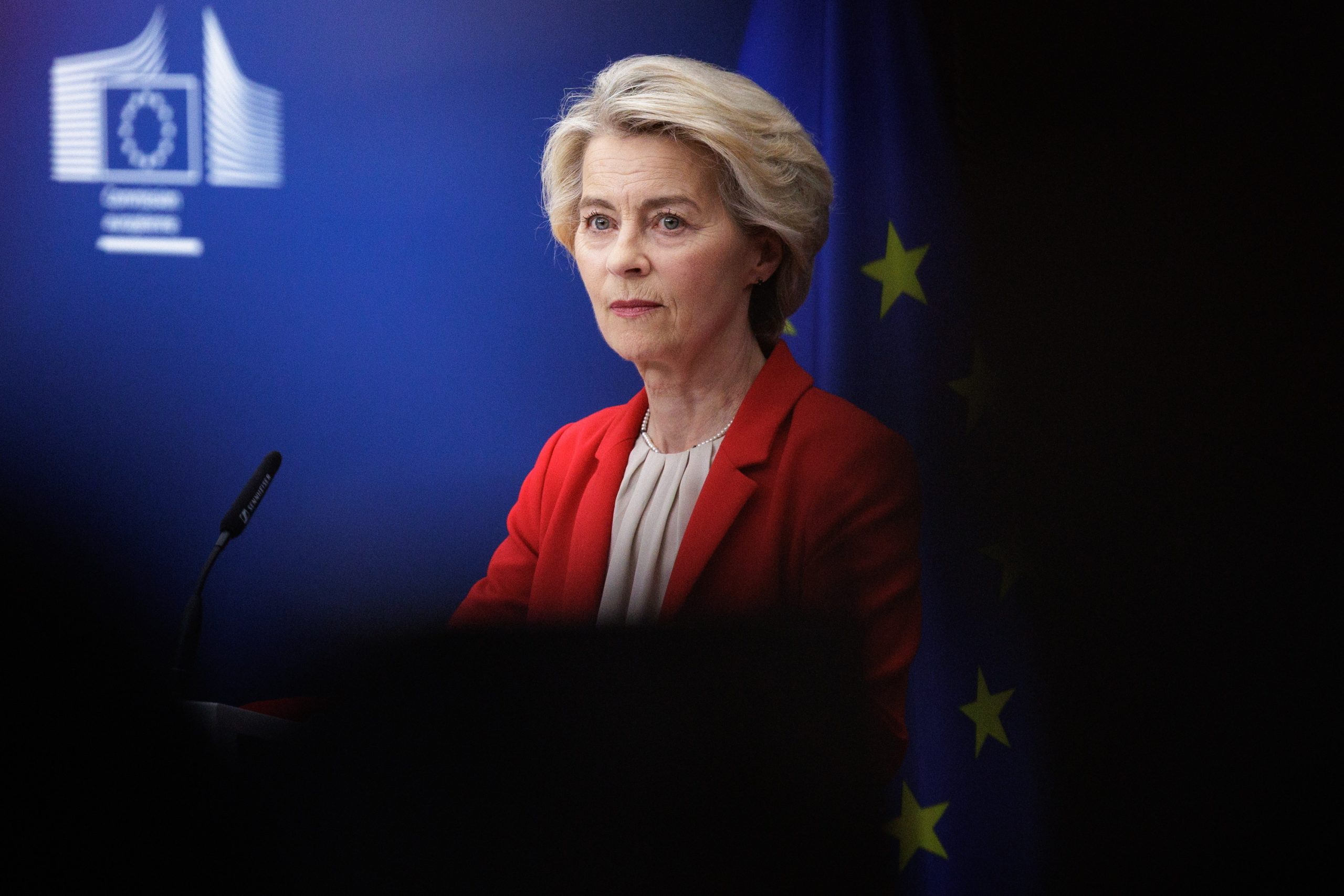 A Europa acorda e descobre que está no meio de duas guerras