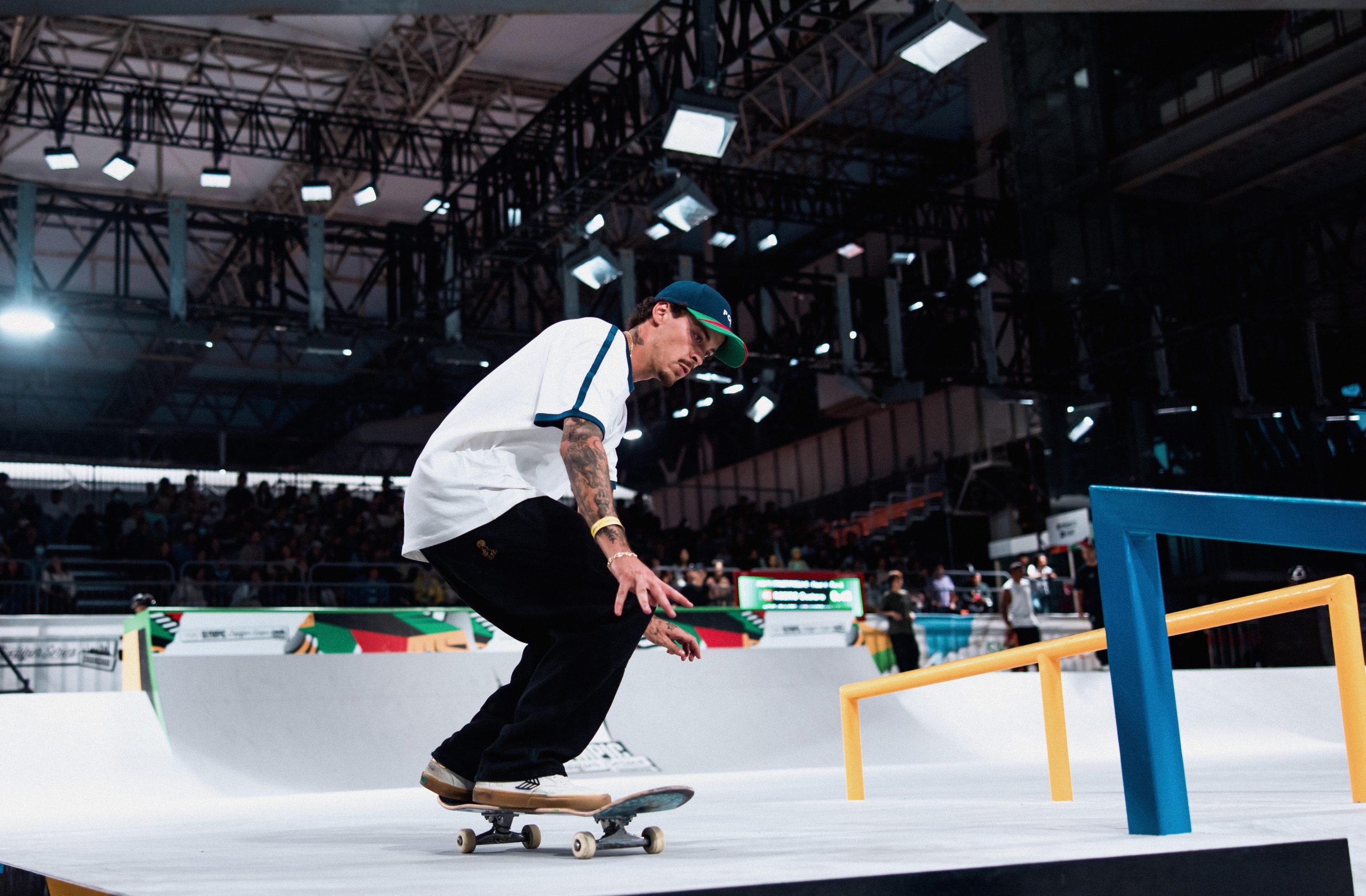 Gustavo Ribeiro nas ‘meias’ do torneio de apuramento de skateboarding para Paris2024