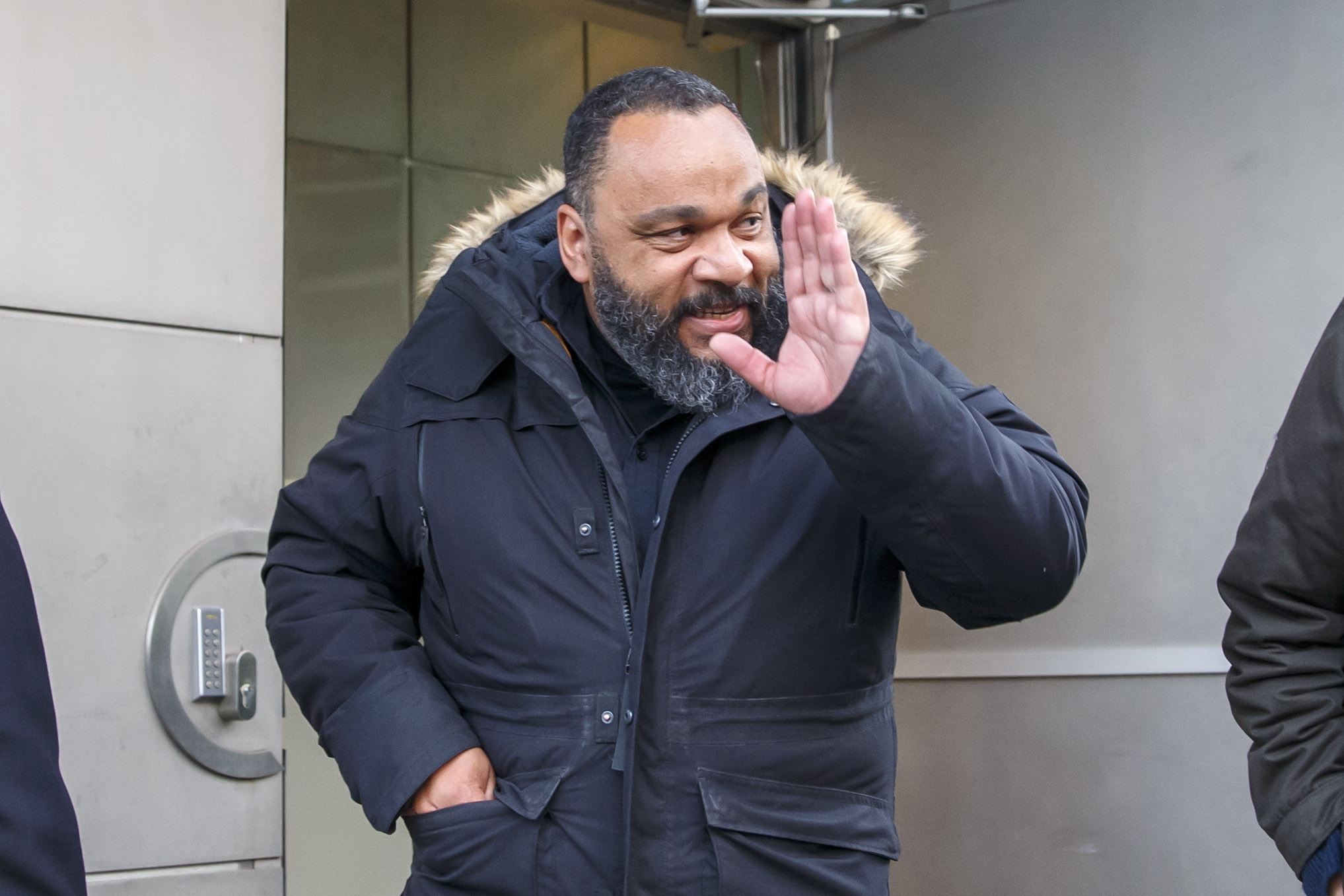 Ator francês Dieudonné banido do Facebook por comentários antissemitas