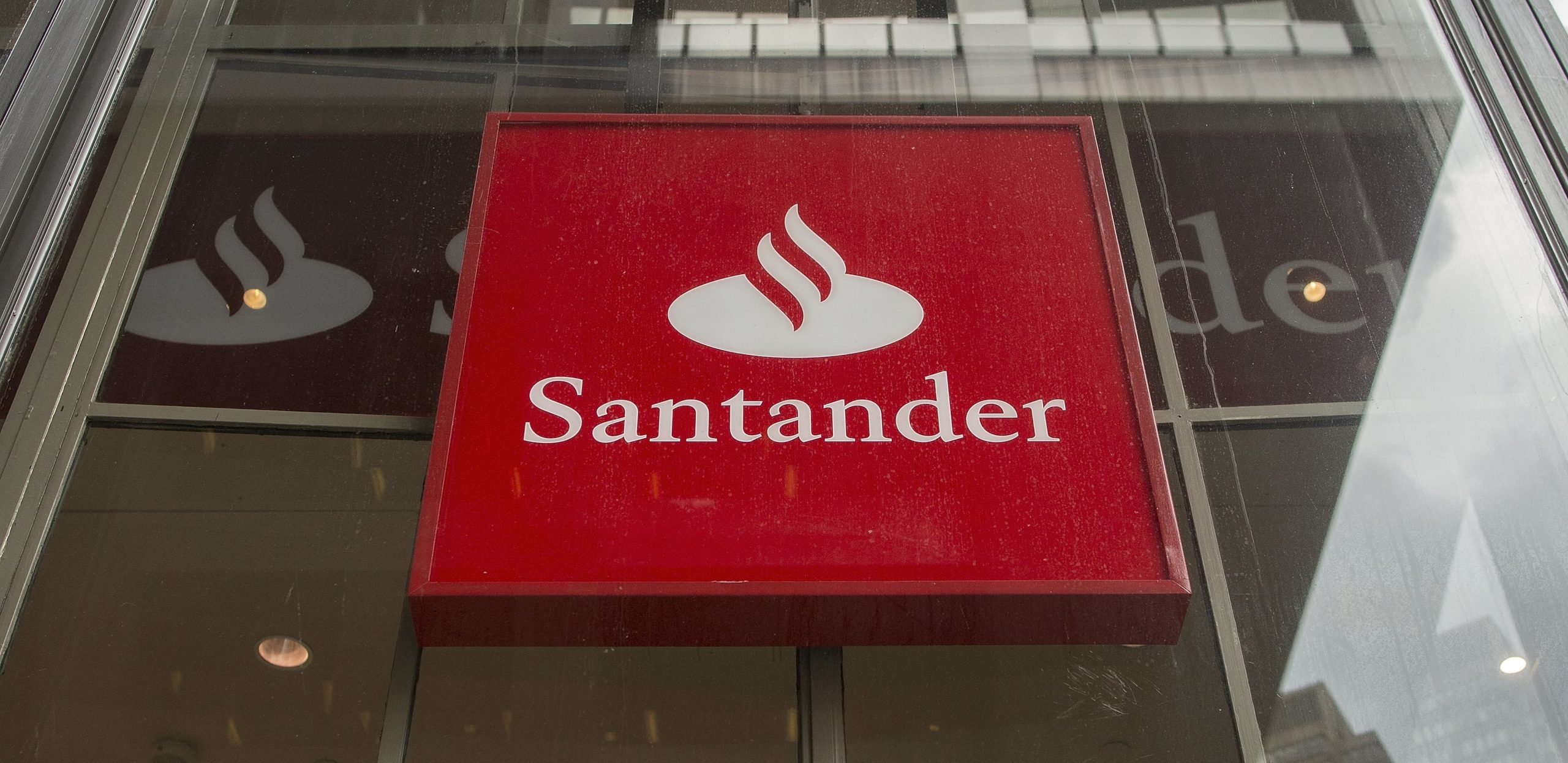 Sindicatos da banca reúnem hoje com Santander e anunciam dia da greve
