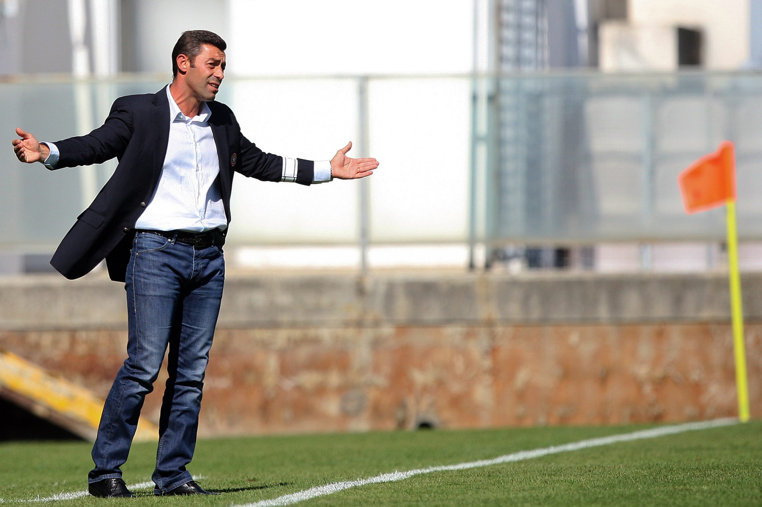 Glasgow Rangers anuncia Pedro Caixinha como novo treinador