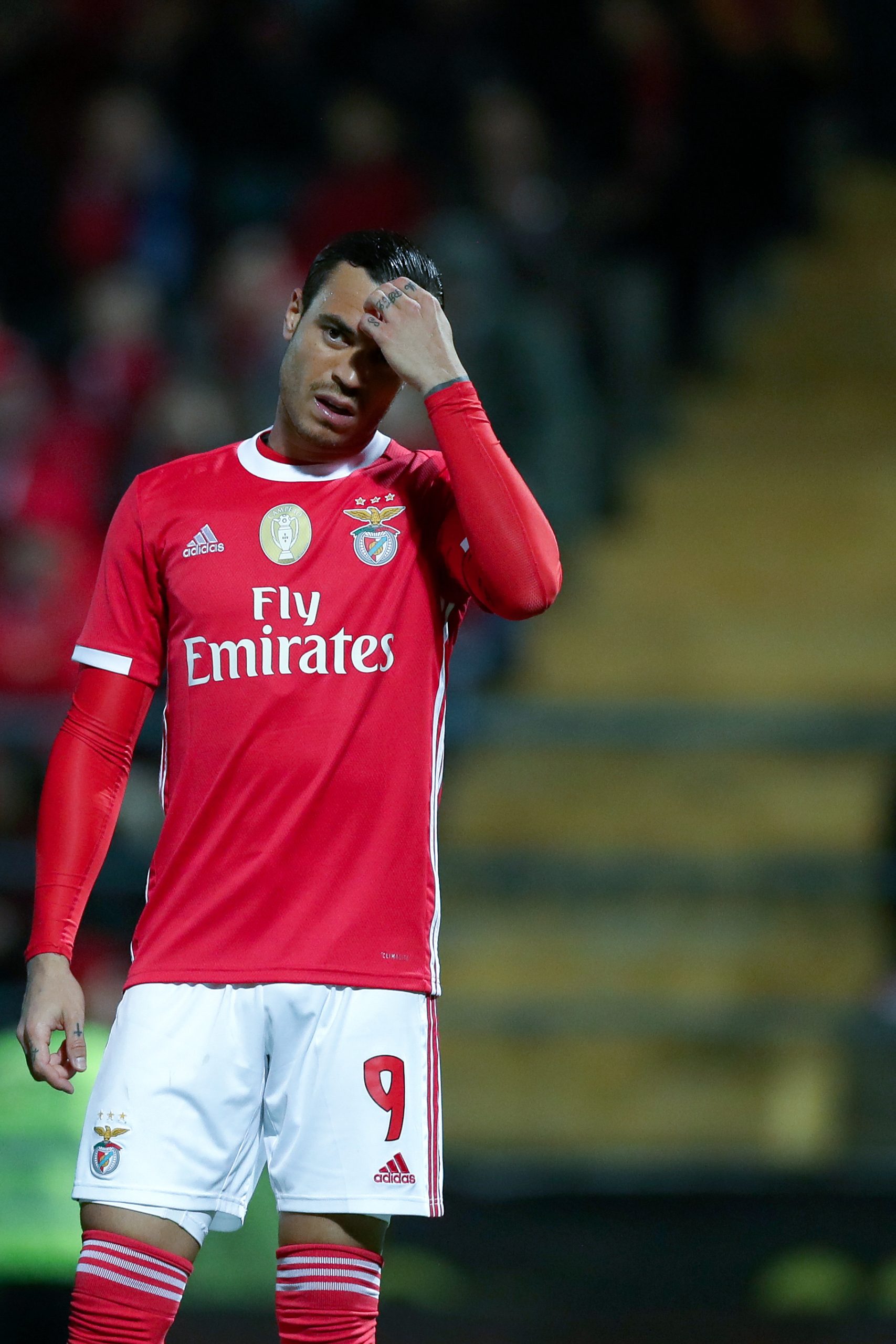 Benfica: Weigl inscrito e às ordens de Lage, Raúl de Tomás admite que coisas não correram como queria