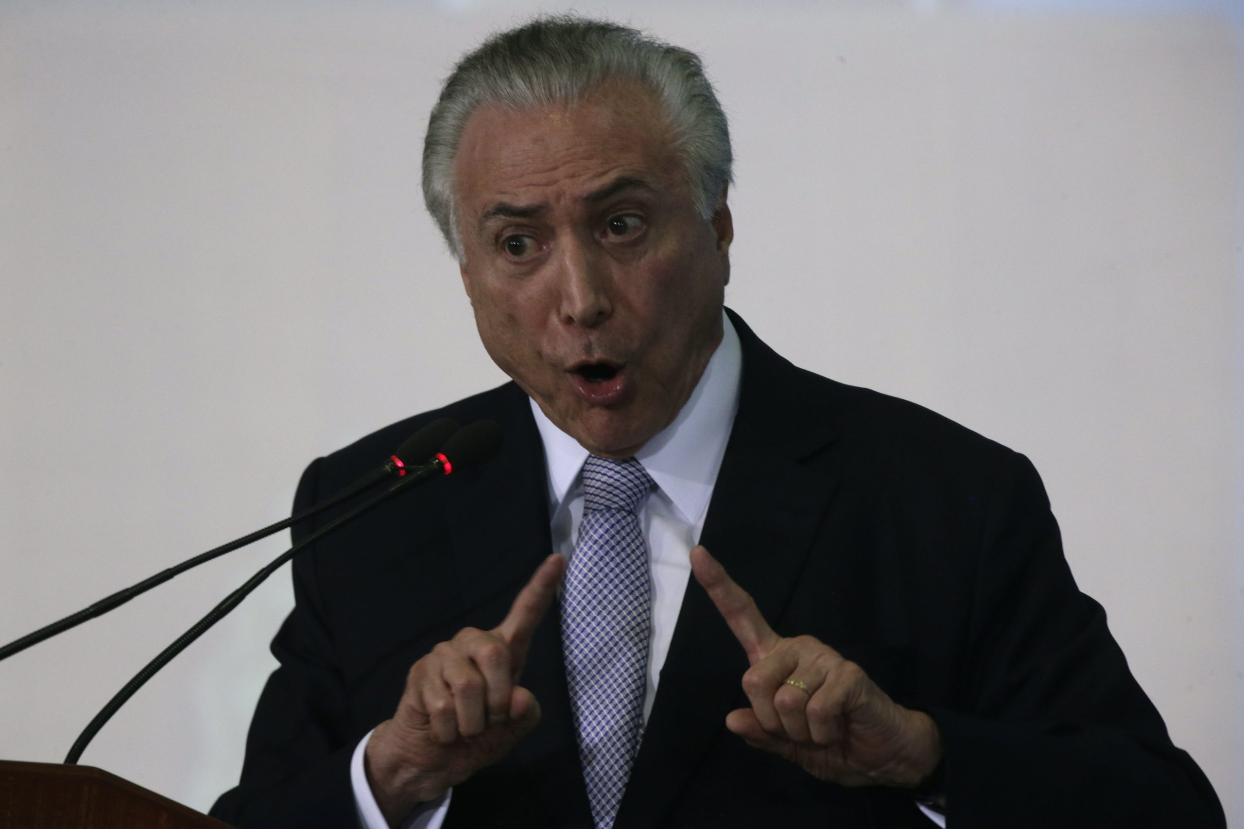 Governo do Brasil não considera transferir controlo da Embraer para outra empresa