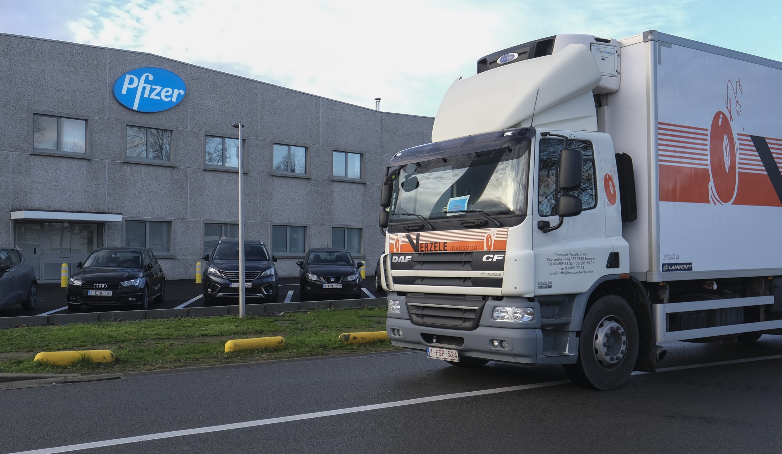 Primeiros lotes da vacina da Pfizer-BioNTech para a União Europeia já saíram de fábrica belga