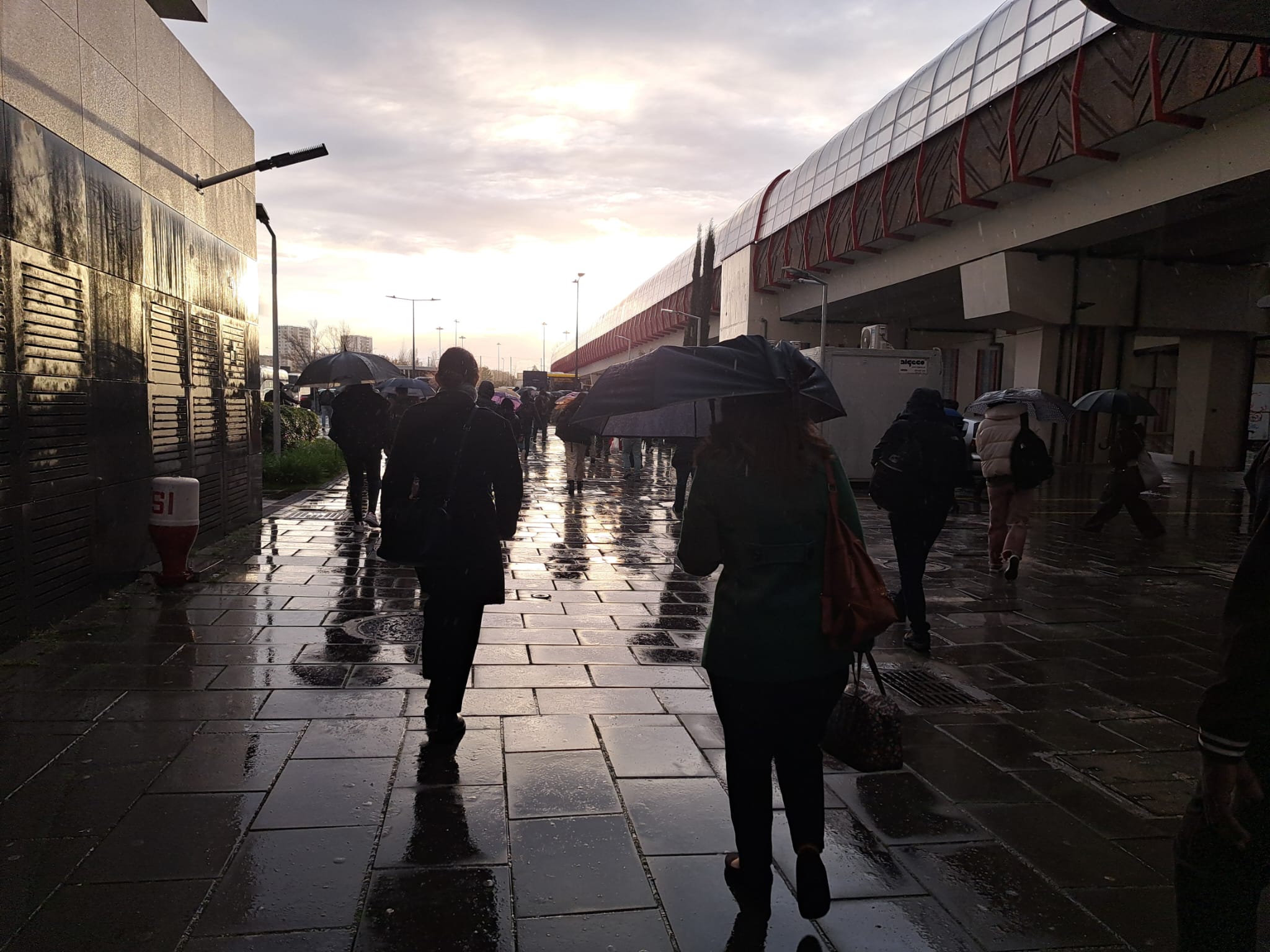 Chuva está de regresso a Portugal continental. Conheça a previsão meteorológica para este domingo