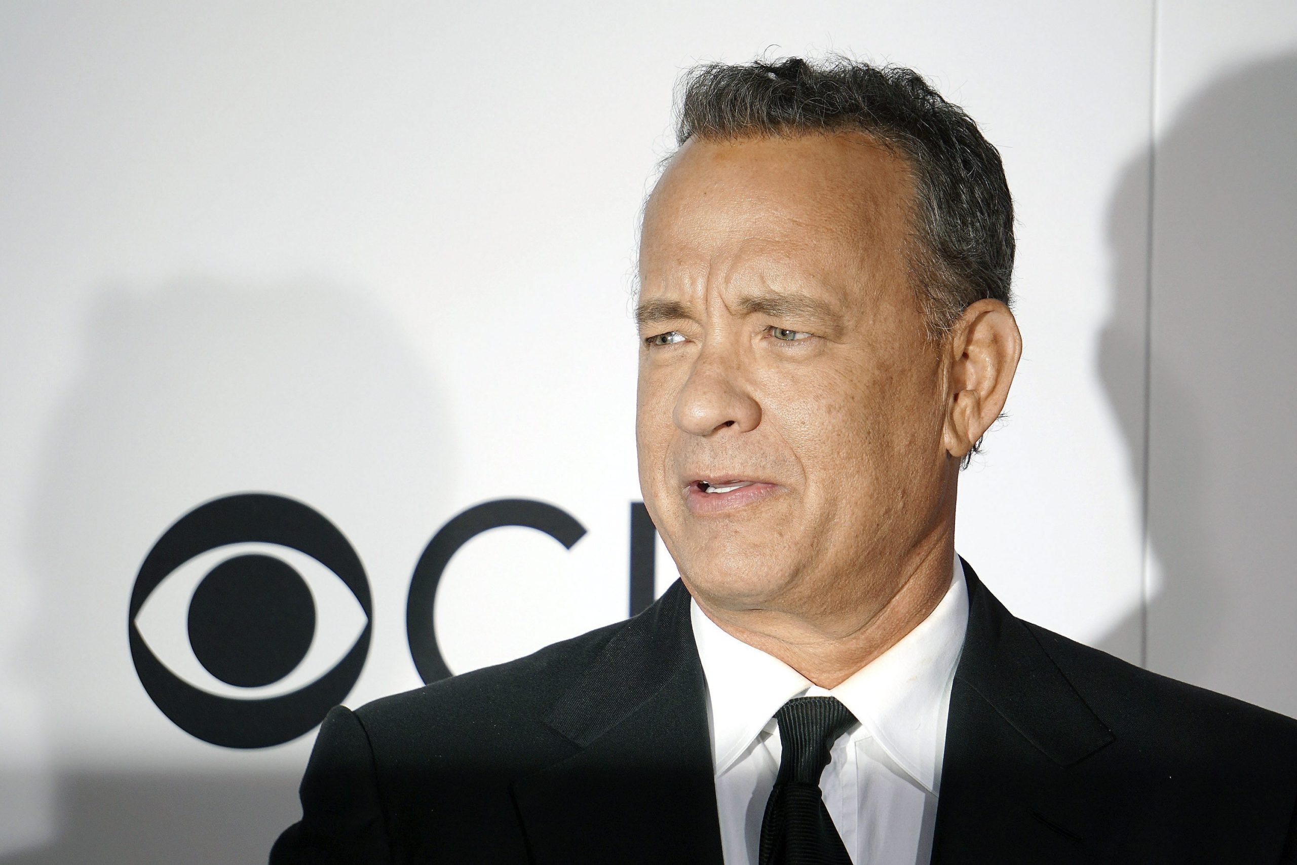 Tom Hanks, isolado devido ao coronavírus, pede que todos sigam as recomendações dos médicos