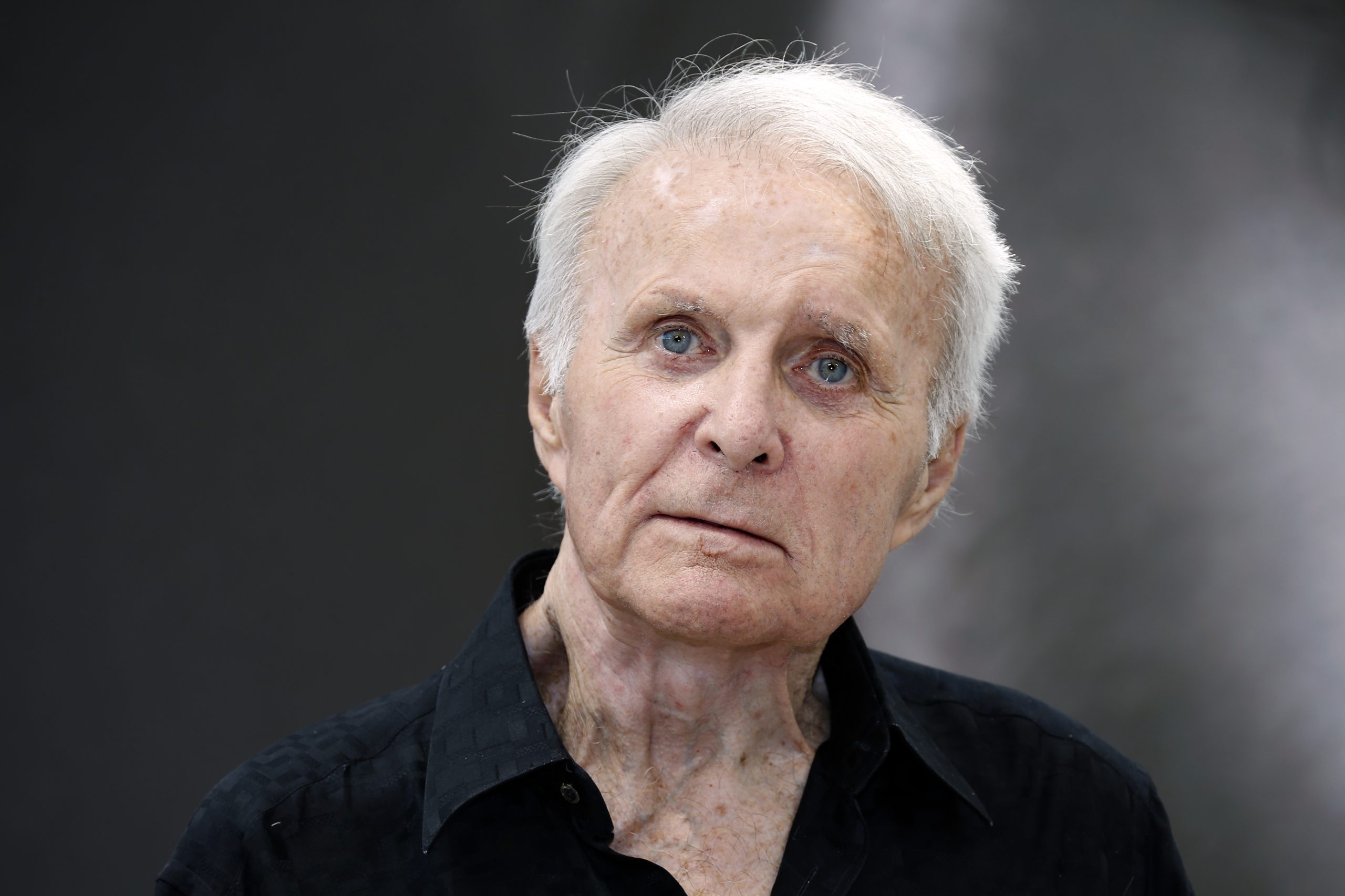 Morreu Robert Conrad, ator da série ‘James West’