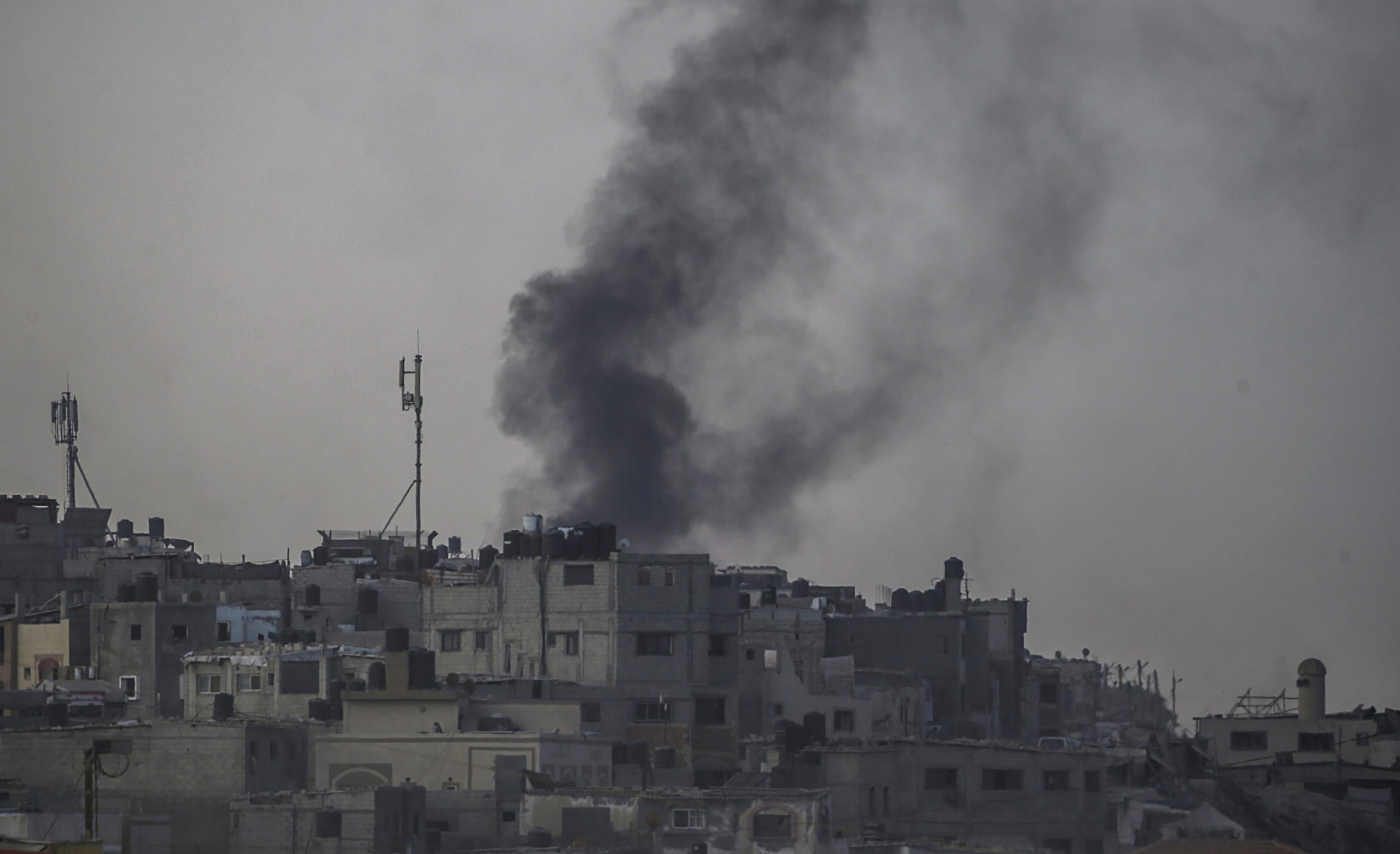 Militares israelitas investigados após atirarem corpos de telhado na Cisjordânia ocupada