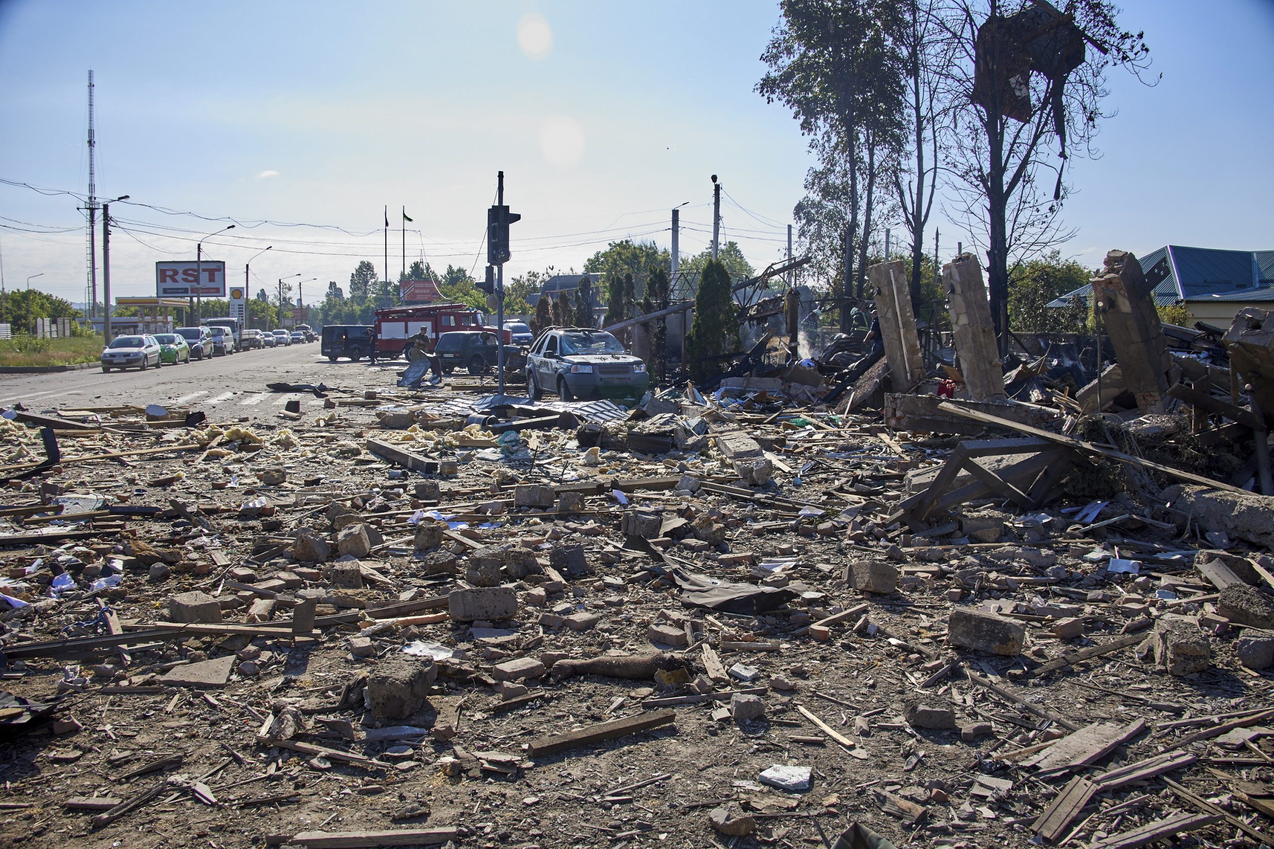 Ucrânia retira habitantes de localidades fronteiriças na região de Kharkiv