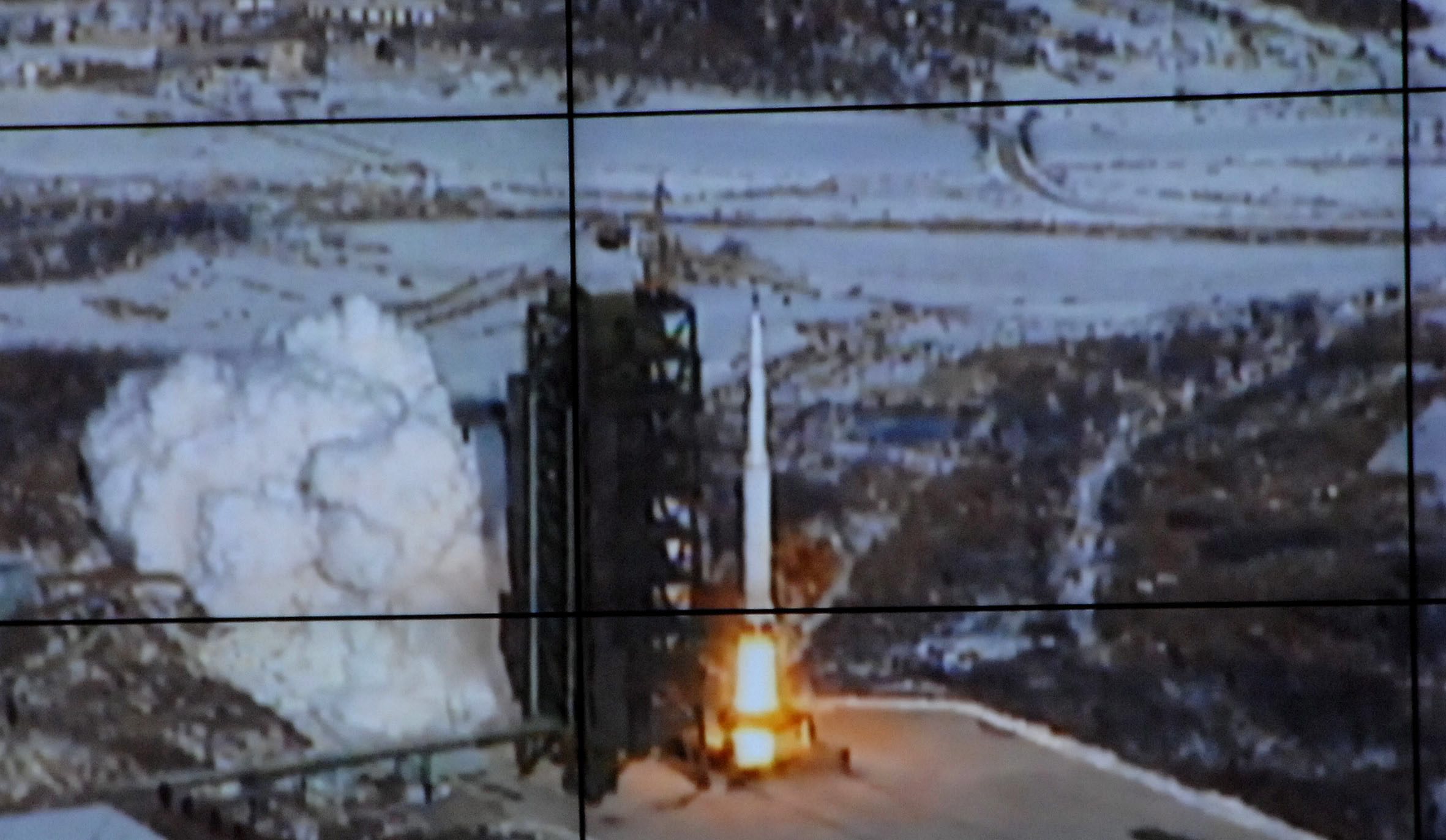 Coreia do Norte diz que vai acelerar programa nuclear em resposta a Trump