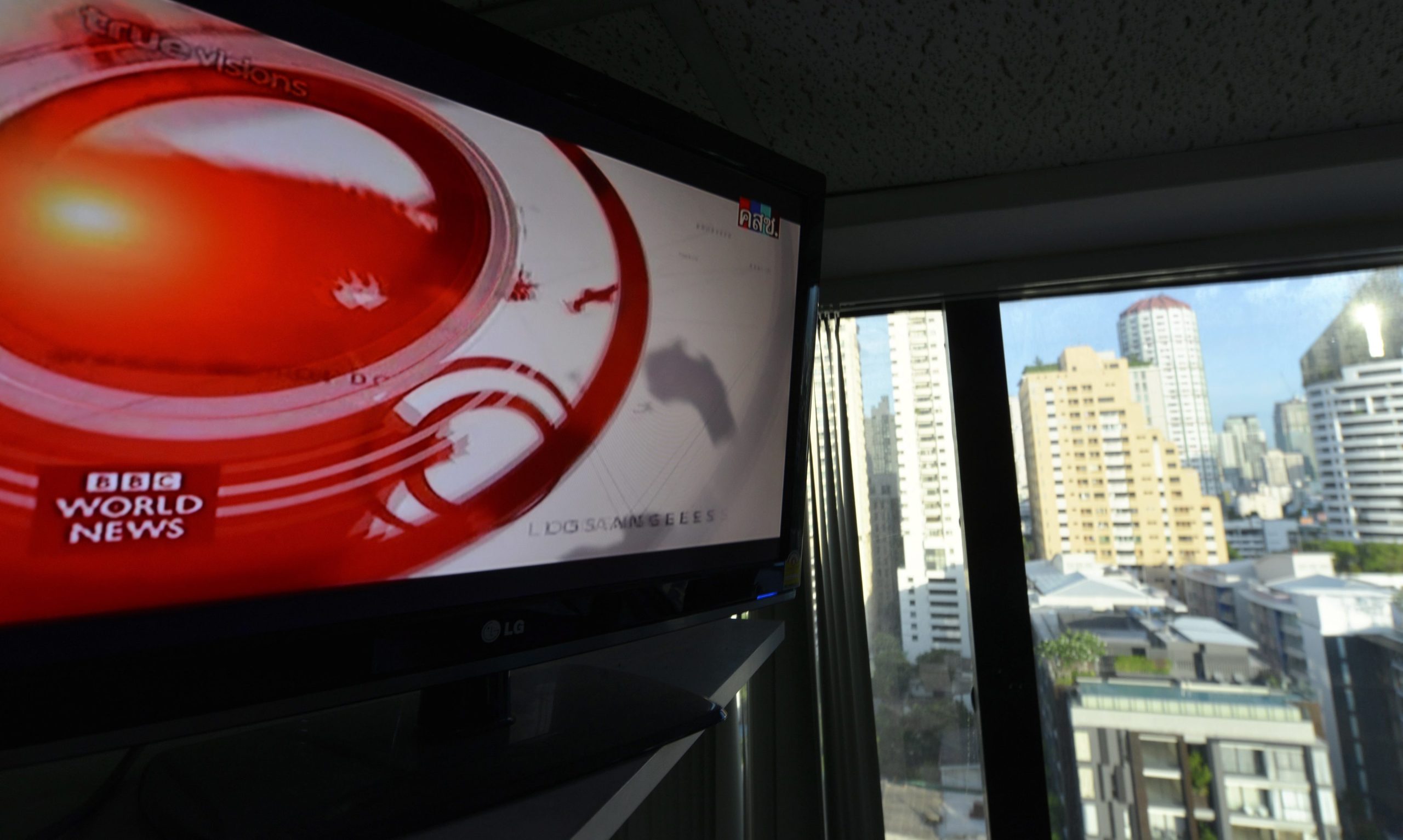 Libertados os três jornalistas da BBC detidos segunda-feira no Sudão