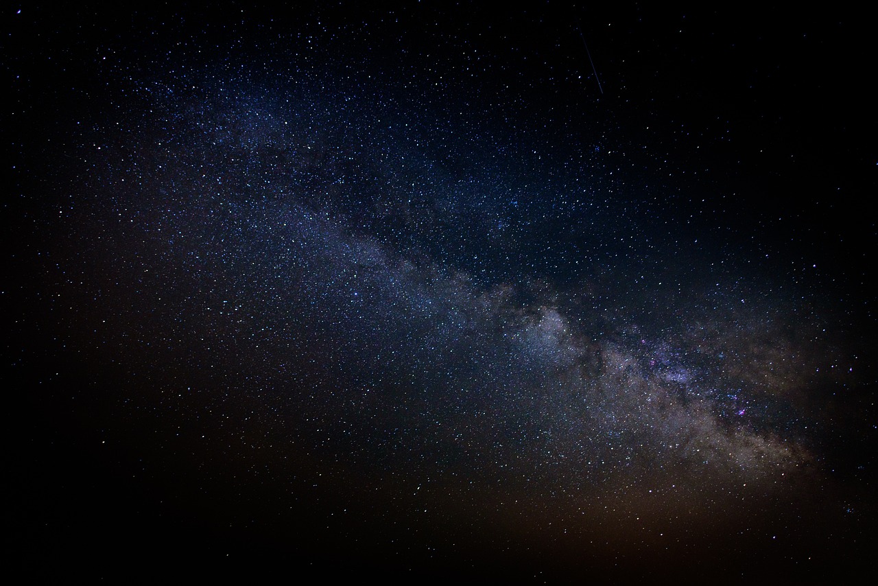 Super-Terra descoberta na zona habitável de uma anã vermelha próxima