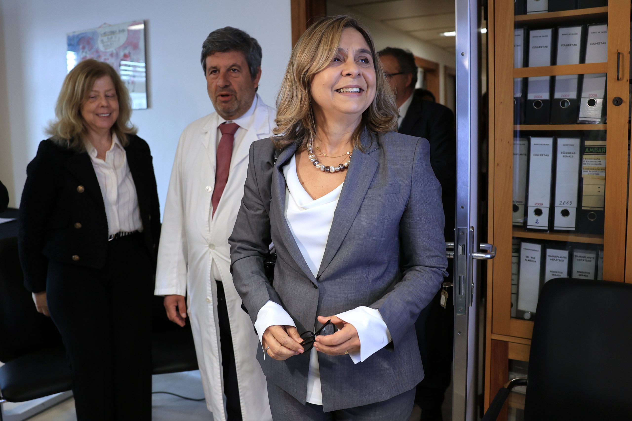 Ministra “valoriza” e “leva muito a sério” reações dos médicos às reuniões de hoje