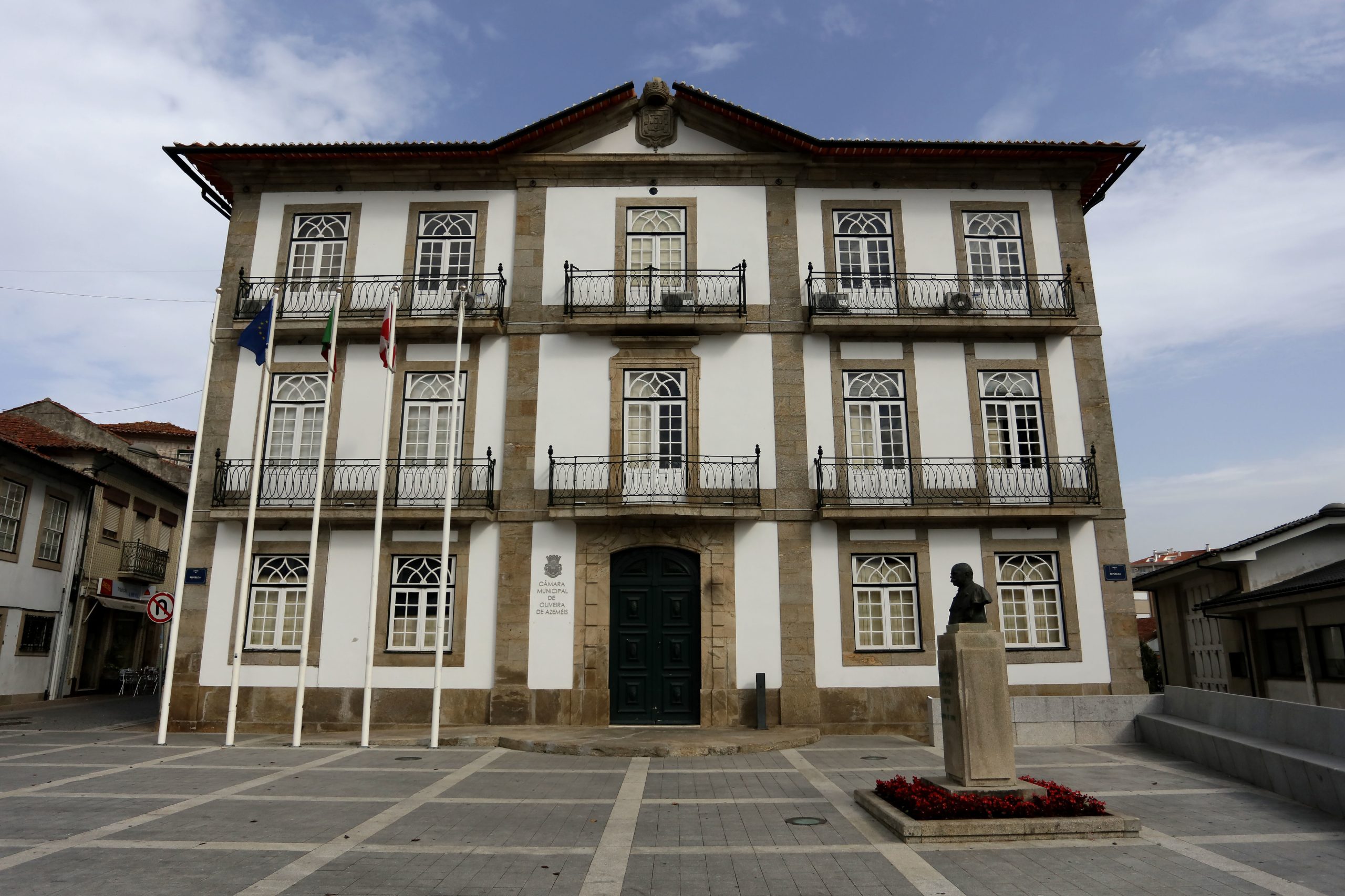 Covid-19: Presidente da Câmara de Oliveira de Azeméis em confinamento
