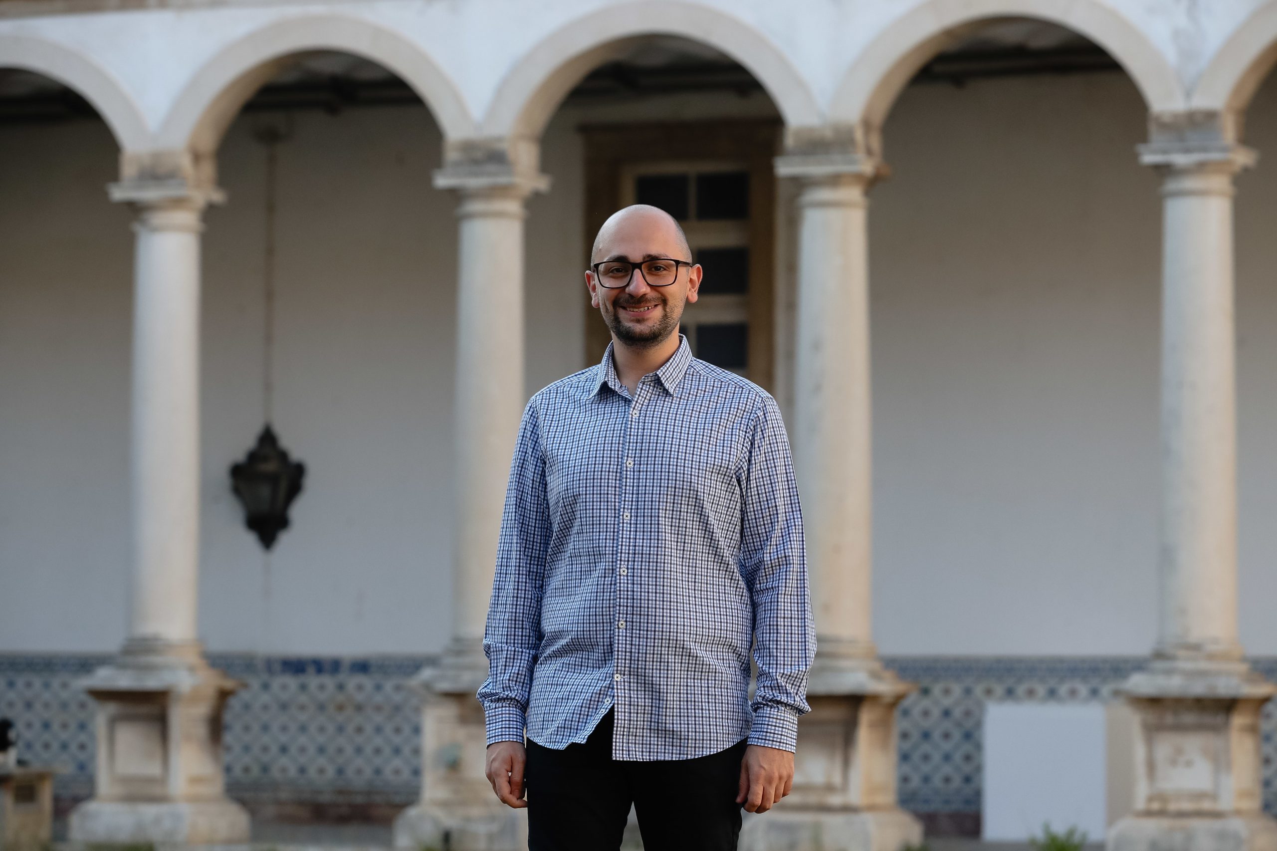 “Se negares o passado, não há futuro”. Refugiado sírio imagina a reconstrução de Alepo a partir de Portugal