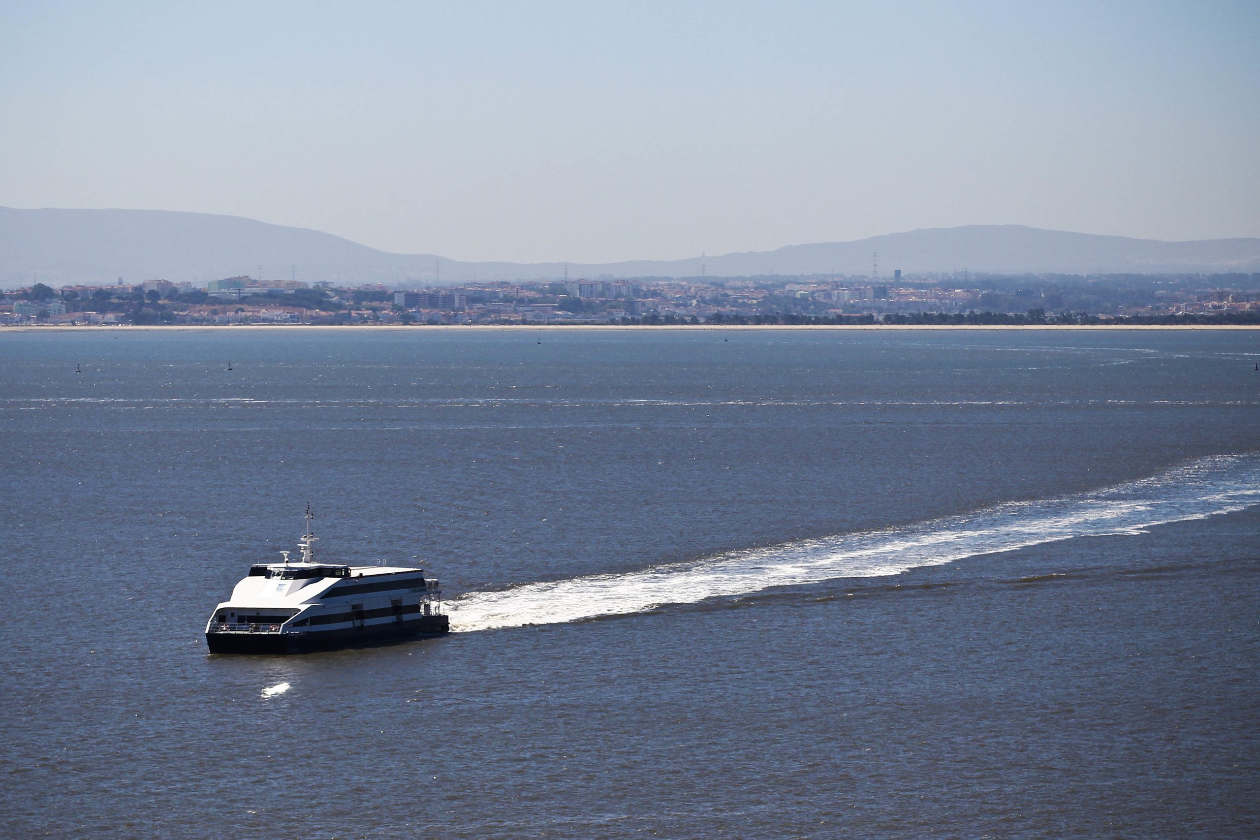 Ligações fluviais entre Margem Sul e Lisboa interrompidas quarta-feira de manhã e à tarde