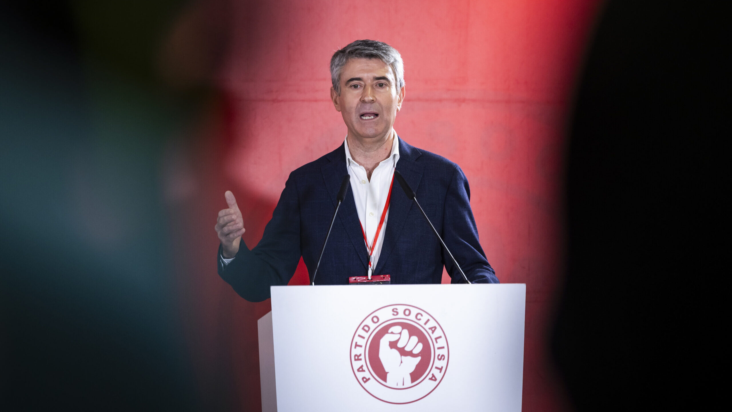 PS anuncia “abstenção exigente” no OE2026